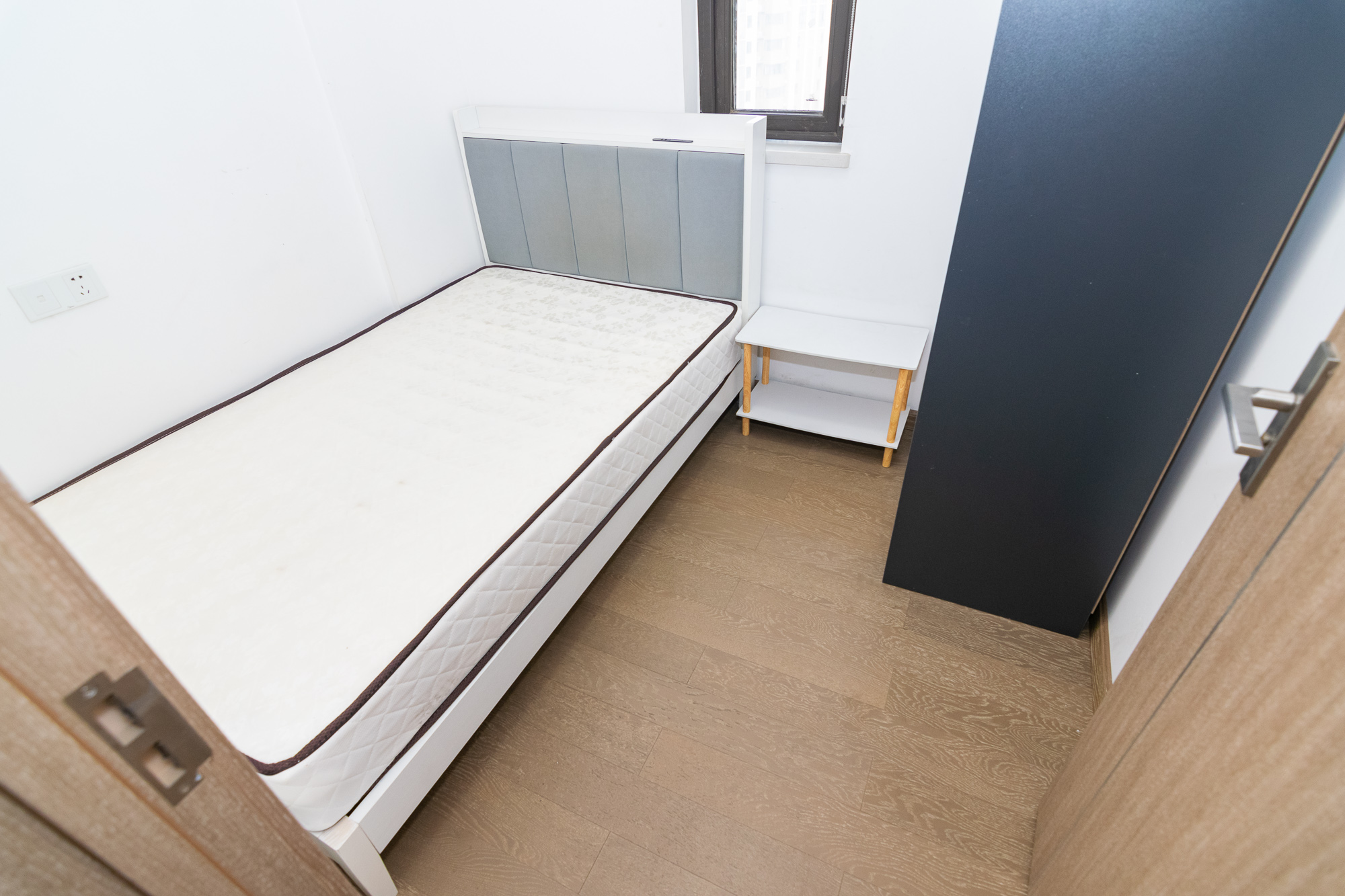 美的翰城 3室2厅1卫 57.9万 美的翰城 3室2厅1卫 57.9万卧室