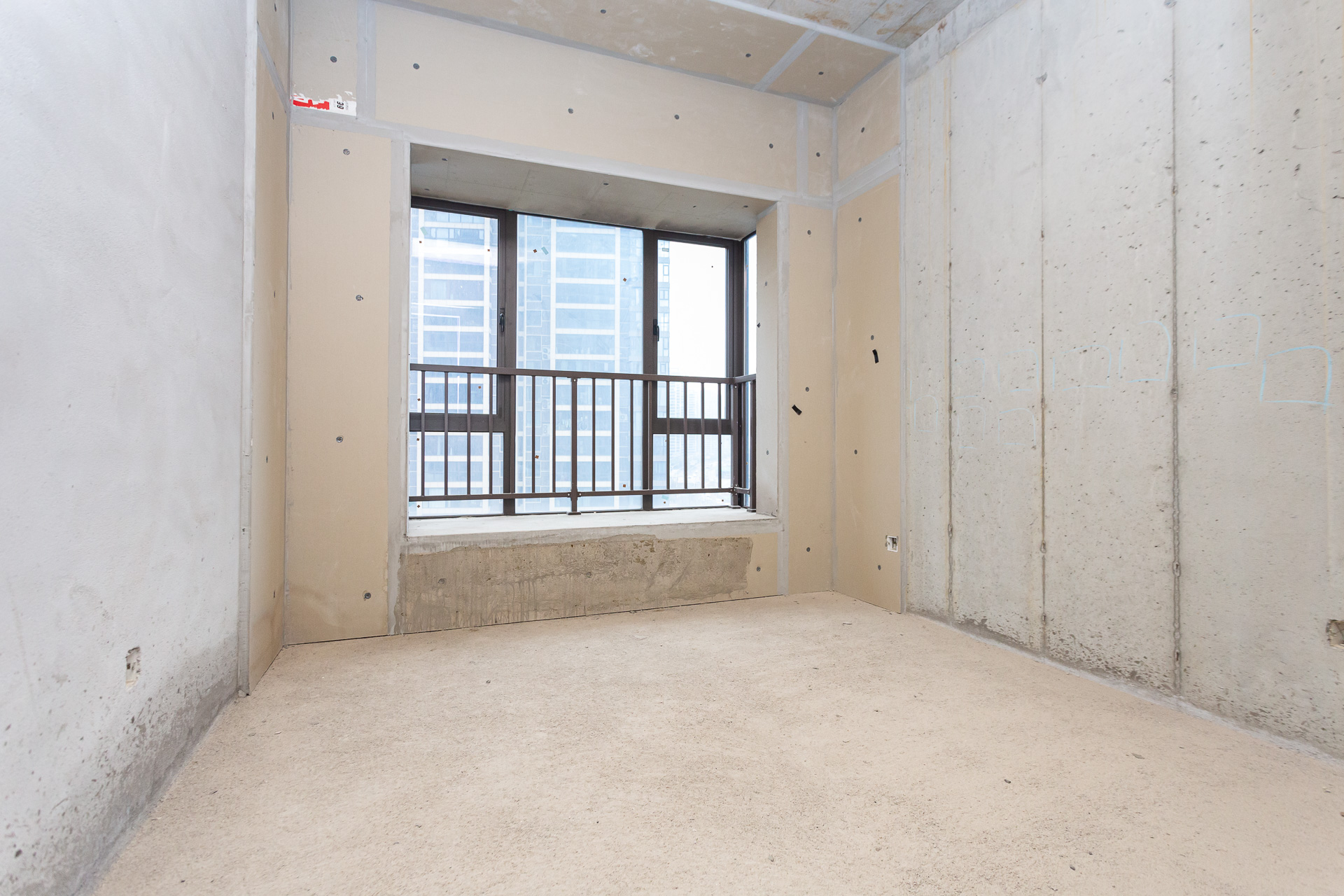 润和湘江天地E区 4室2厅2卫 235.0万 润和湘江天地E区 4室2厅2卫 235.0万卧室