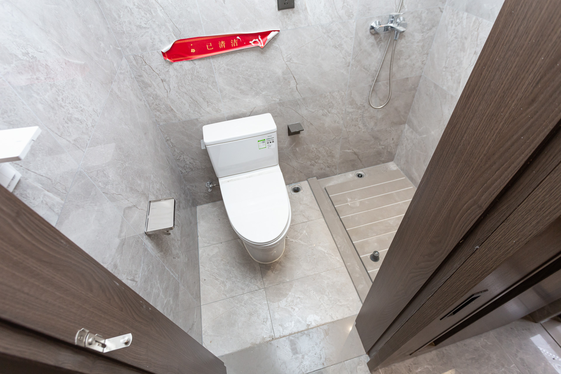 万科滨河道 4室2厅3卫 175.0万 万科滨河道 4室2厅3卫 175.0万卫生间