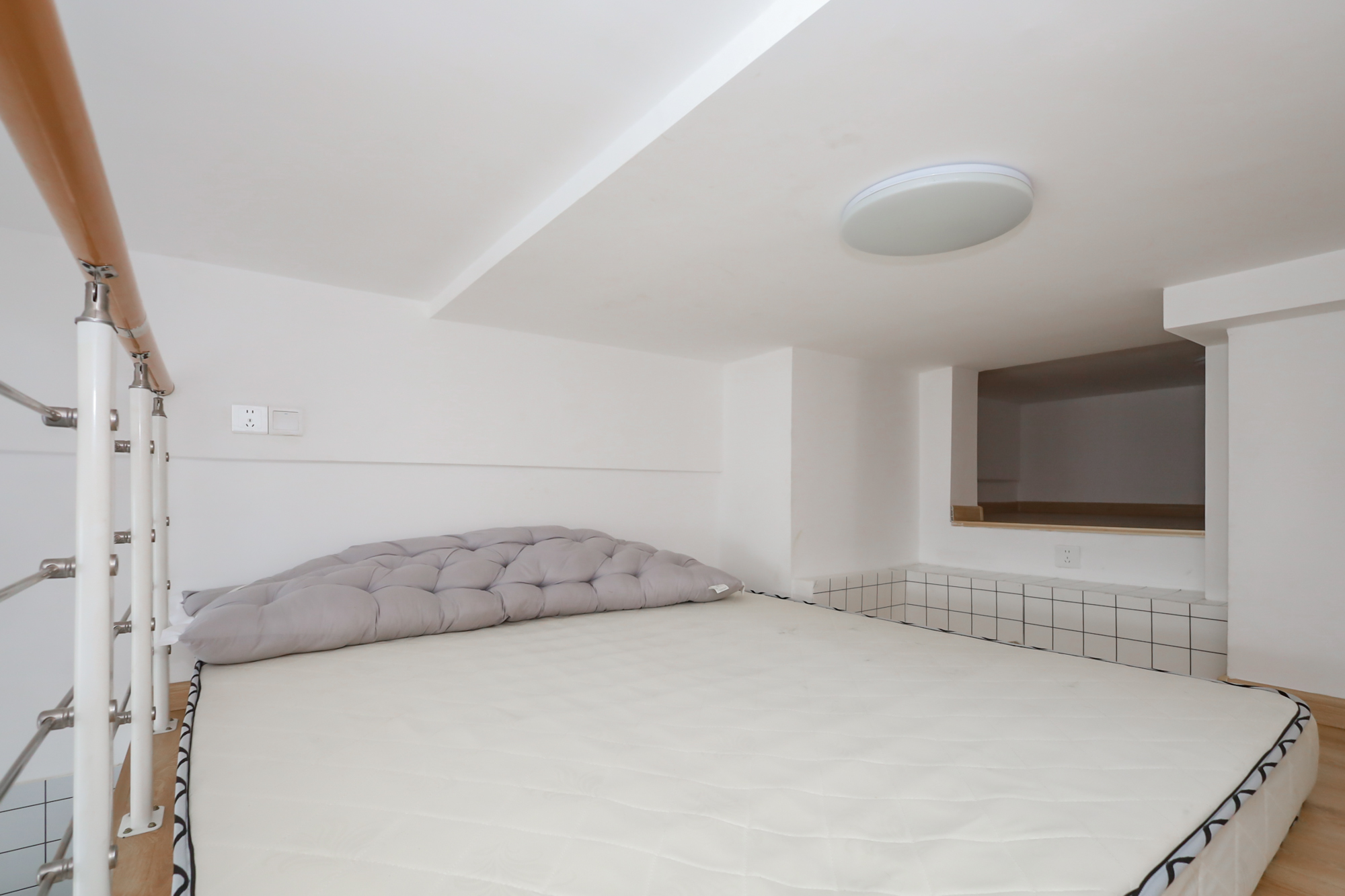 保利天禧EF区  1室1厅1卫    28.0万 保利天禧EF区  1室1厅1卫    28.0万卧室