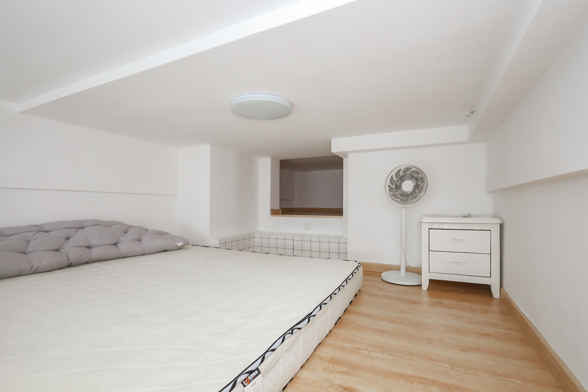 保利天禧EF区  1室1厅1卫    28.0万 保利天禧EF区  1室1厅1卫    28.0万卧室