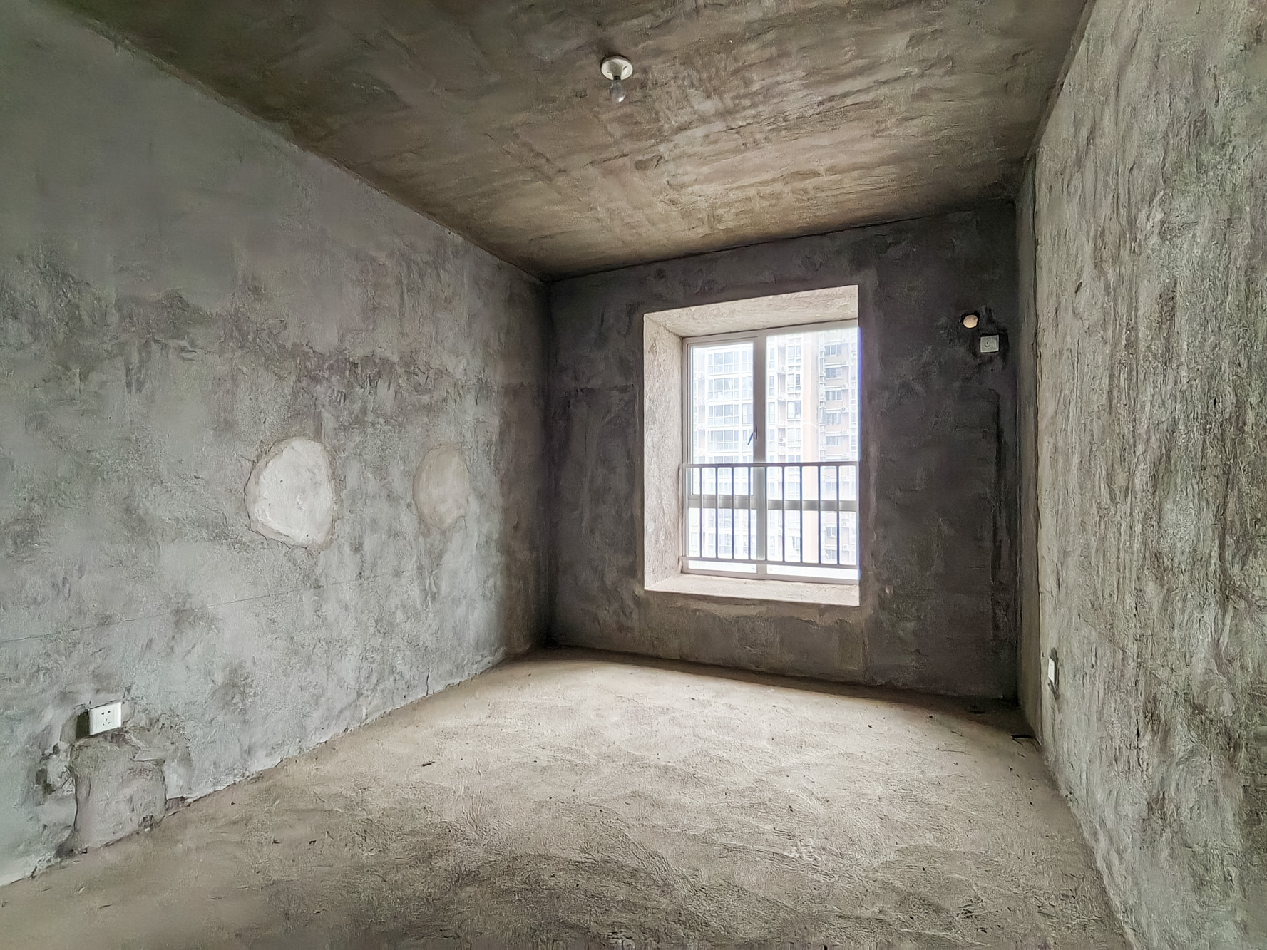 恒广国际景园一二区 3室2厅2卫 108.68万 恒广国际景园一二区 3室2厅2卫 108.68万卧室