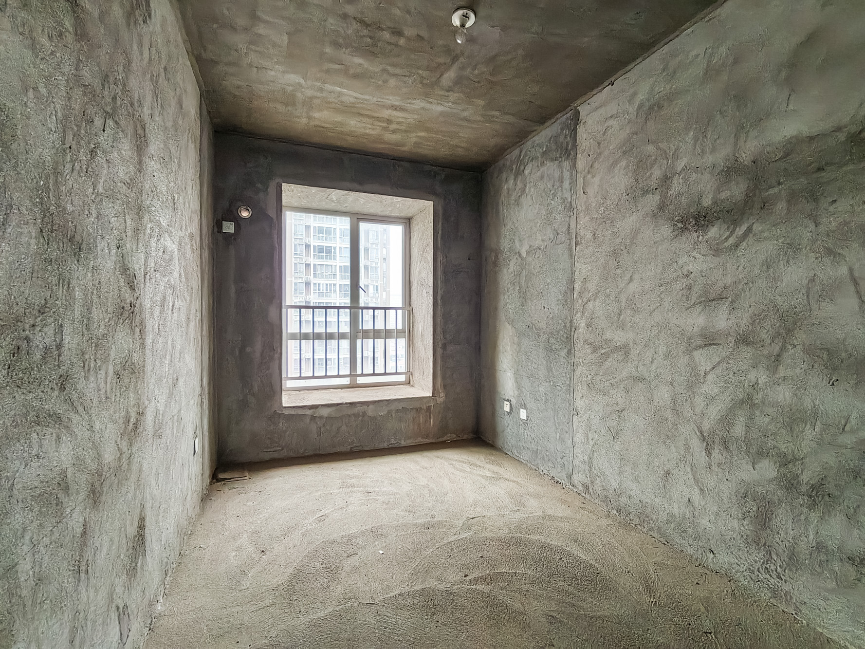 恒广国际景园一二区 3室2厅2卫 108.68万 恒广国际景园一二区 3室2厅2卫 108.68万卧室