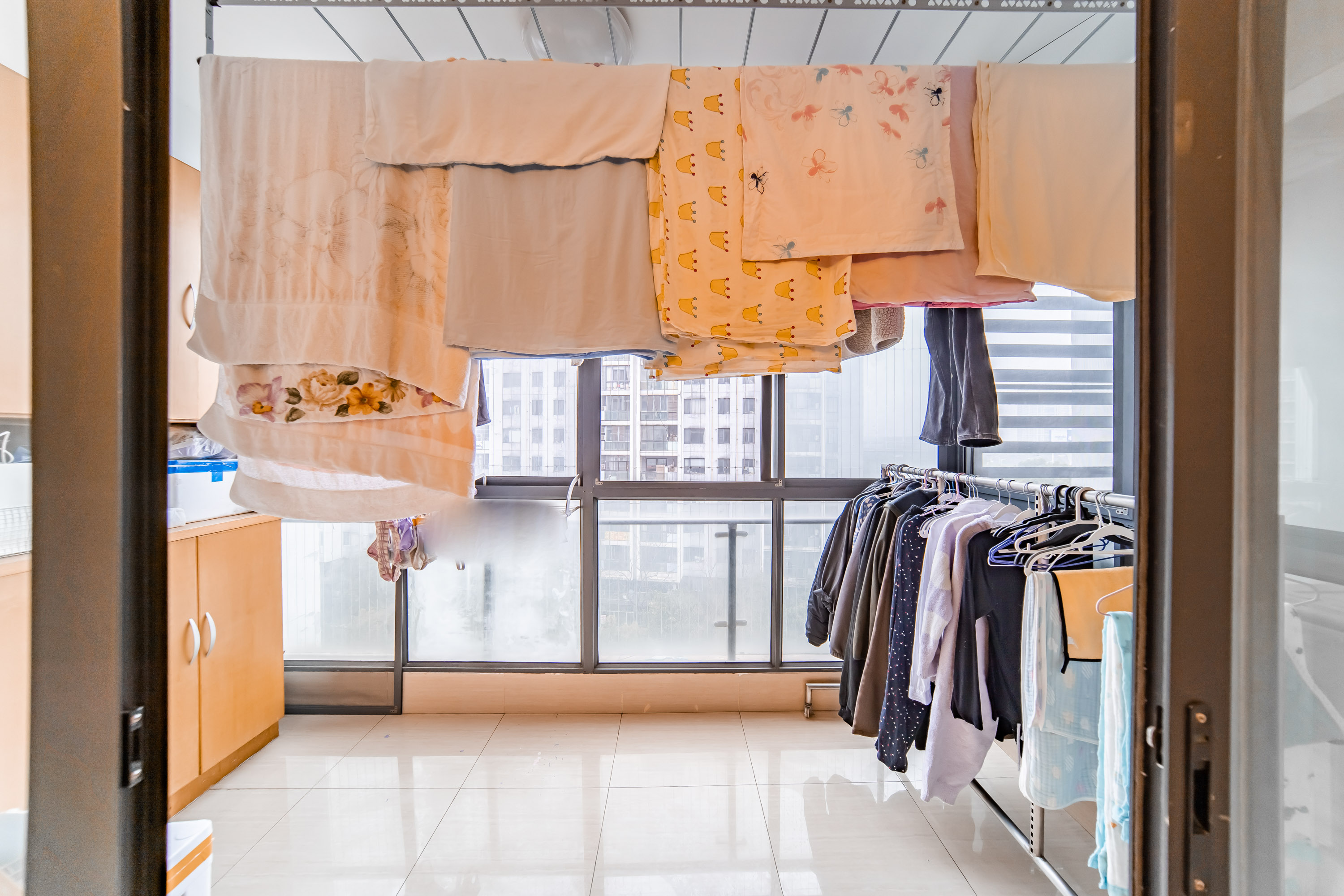 阳光100三期 3室2厅1卫 138.0万 阳光100三期 3室2厅1卫 138.0万阳台