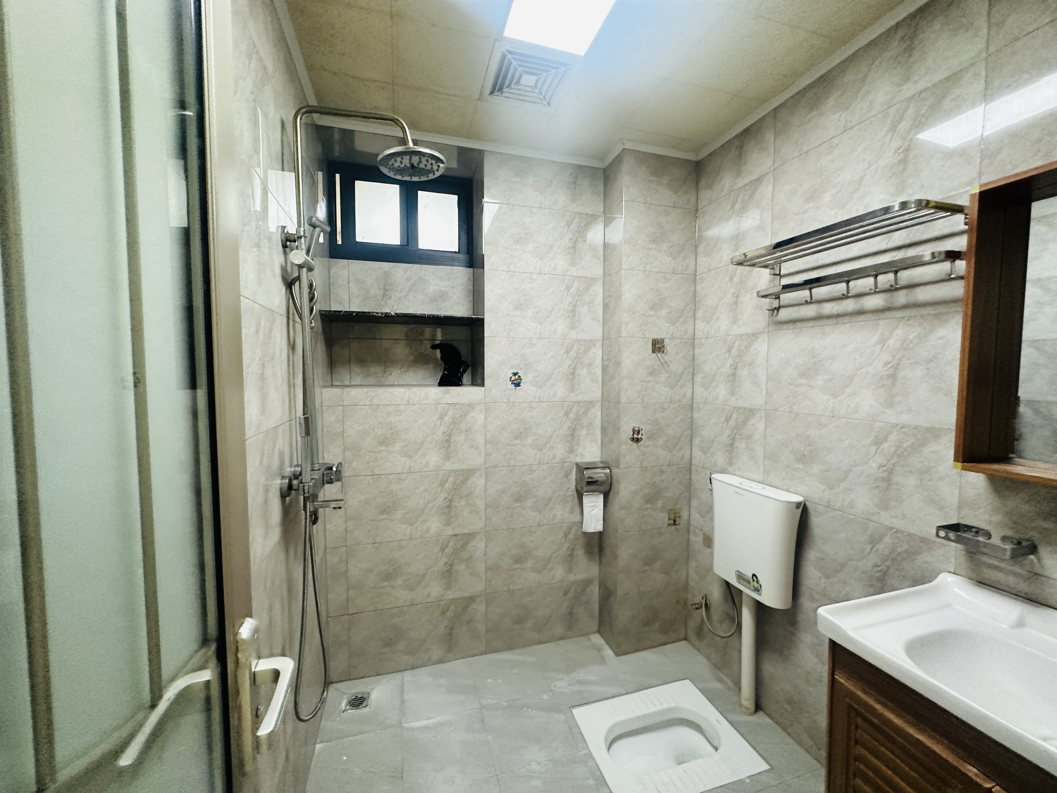 棕榈园(椰海新城3期) 2室2厅1卫 129.0万 棕榈园(椰海新城3期) 2室2厅1卫 129.0万卫生间