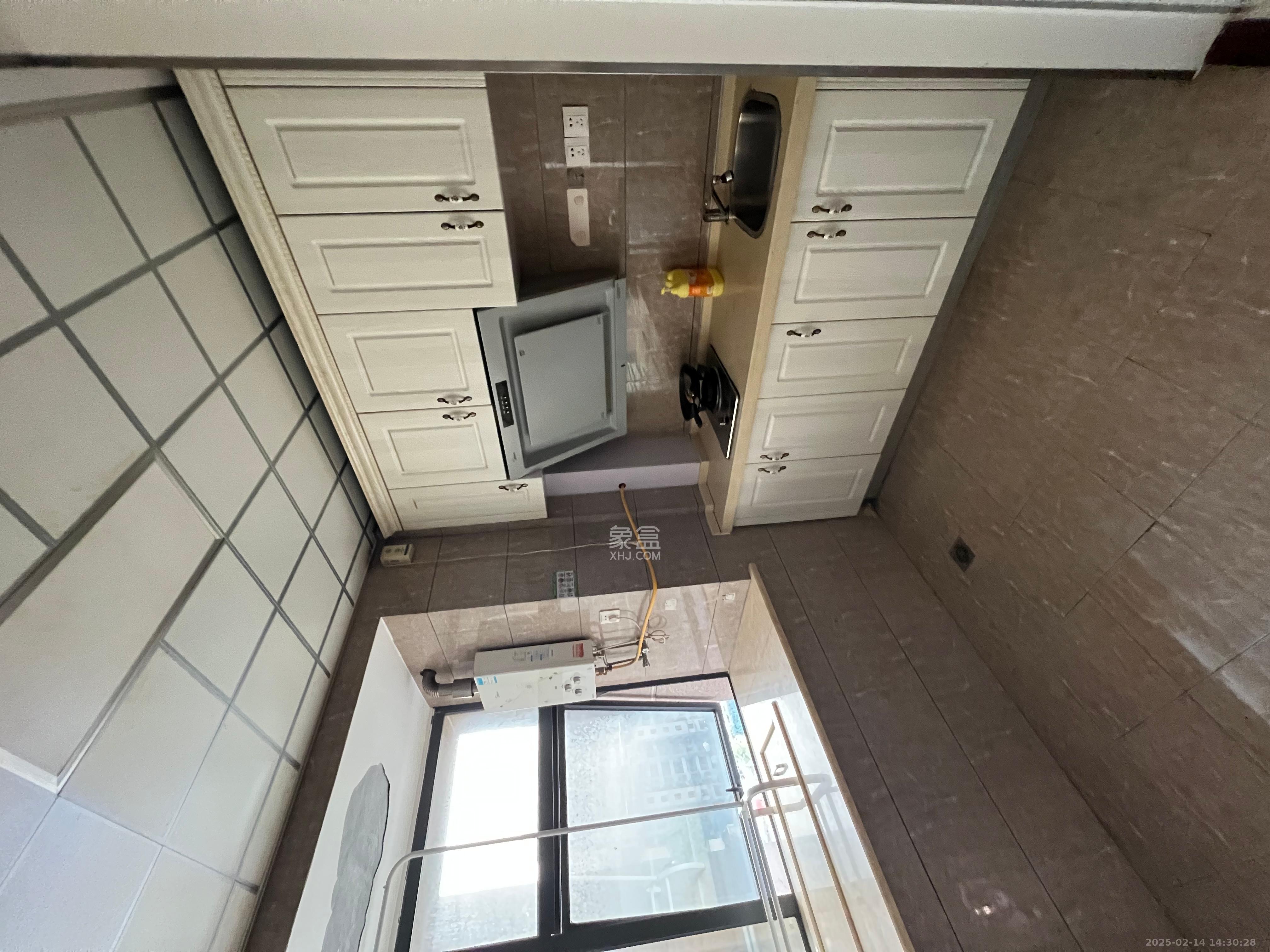 藍灣國際廣場  1室1廳1衛(wèi)   1900.00元/月室內(nèi)圖