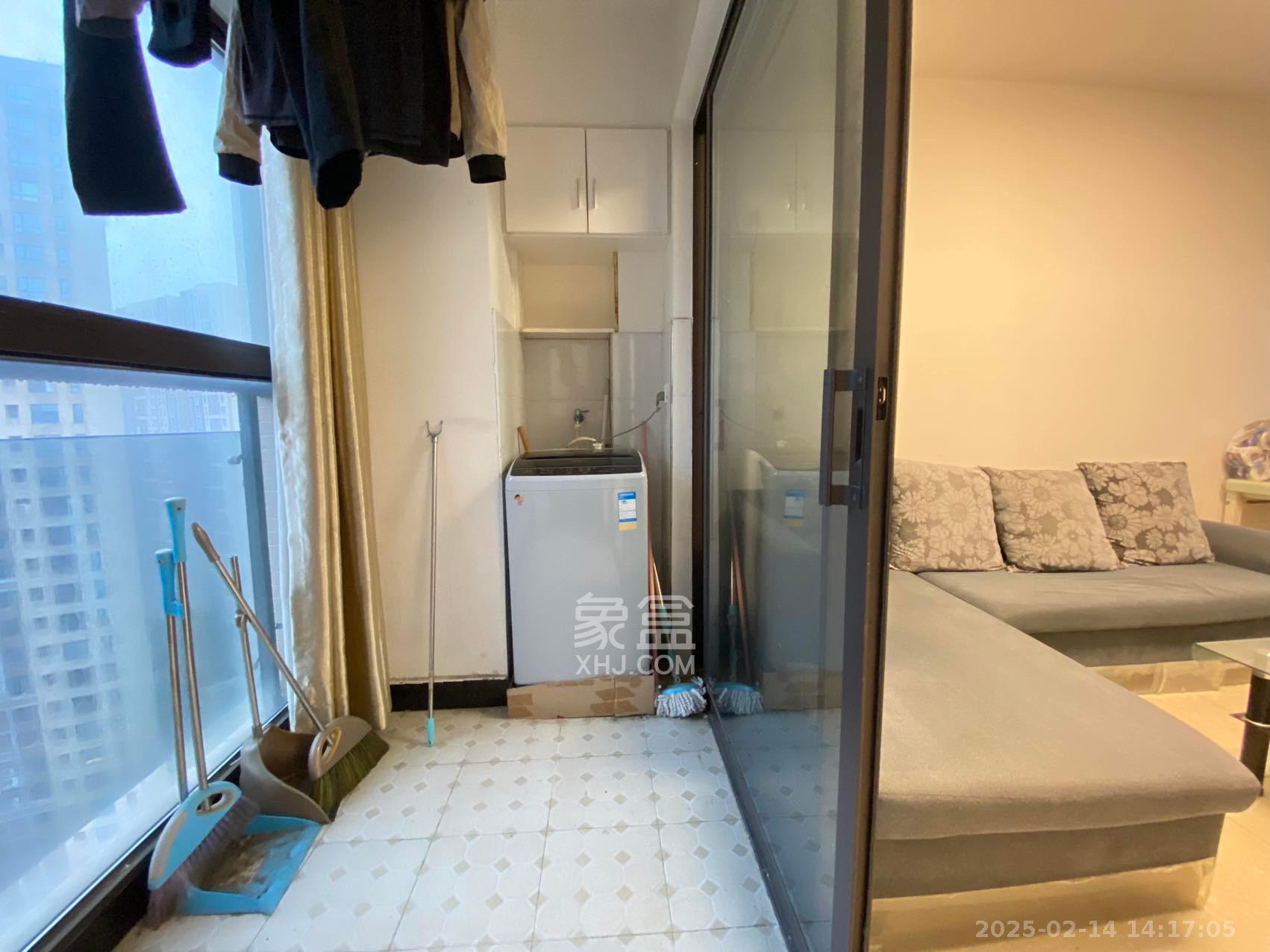 达美D6区  2室2厅1卫   2300.00元/月室内图