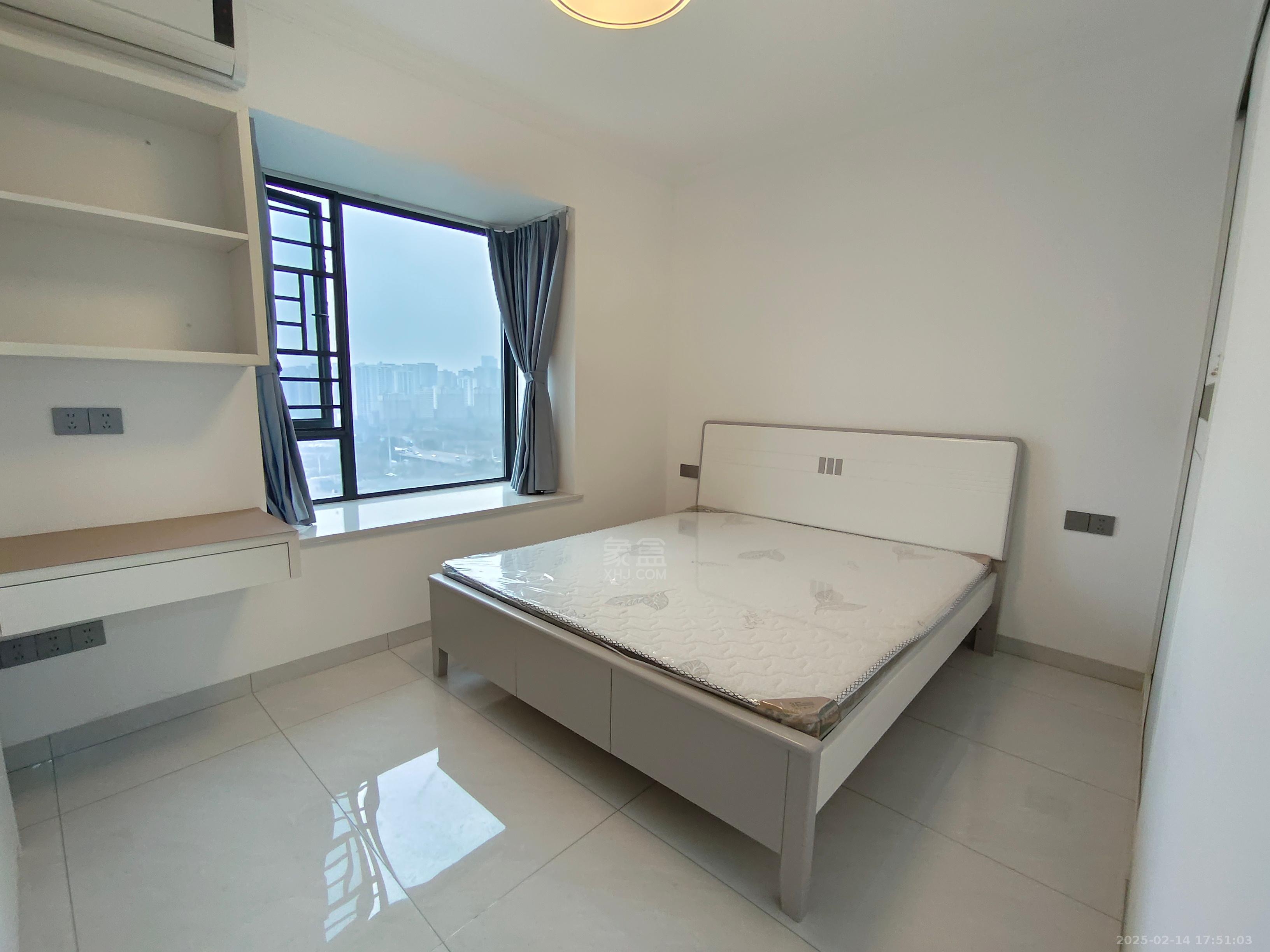 春藤公馆  3室2厅1卫    2200.0元/月 春藤公馆  3室2厅1卫    2200.0元/月室内图