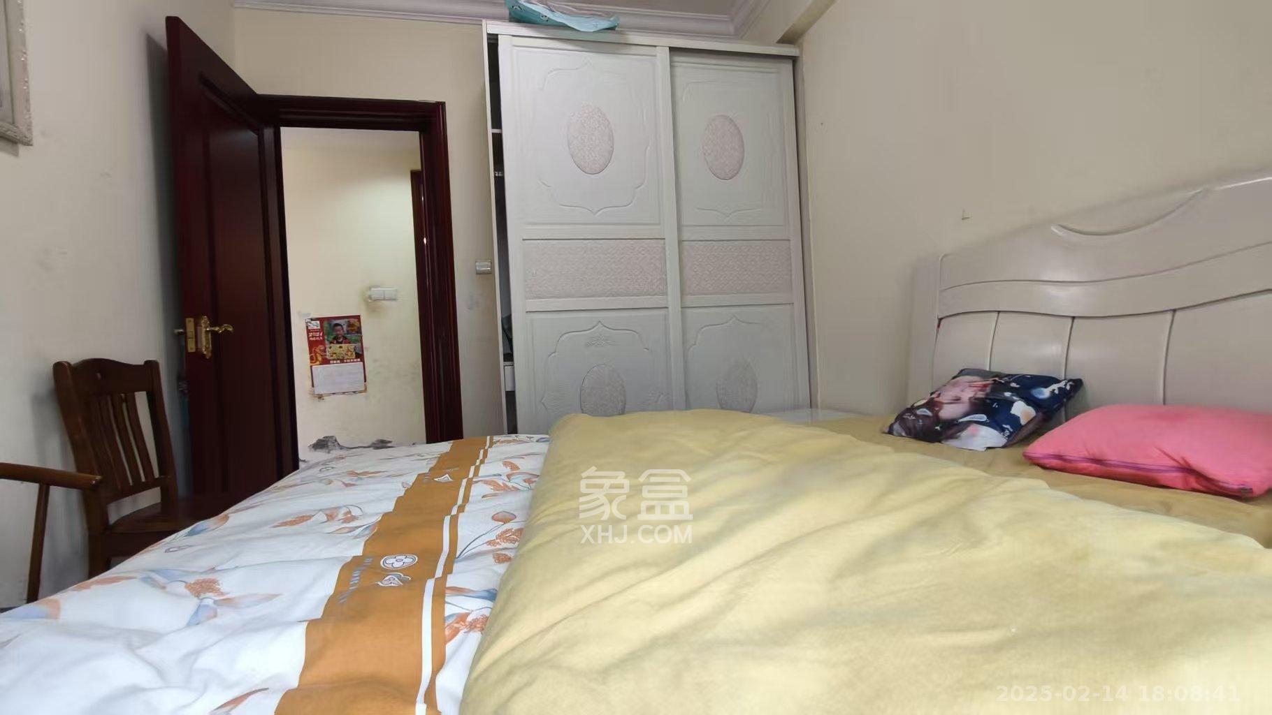 恒大翡翠华庭  3室2厅1卫   2100.00元/月室内图