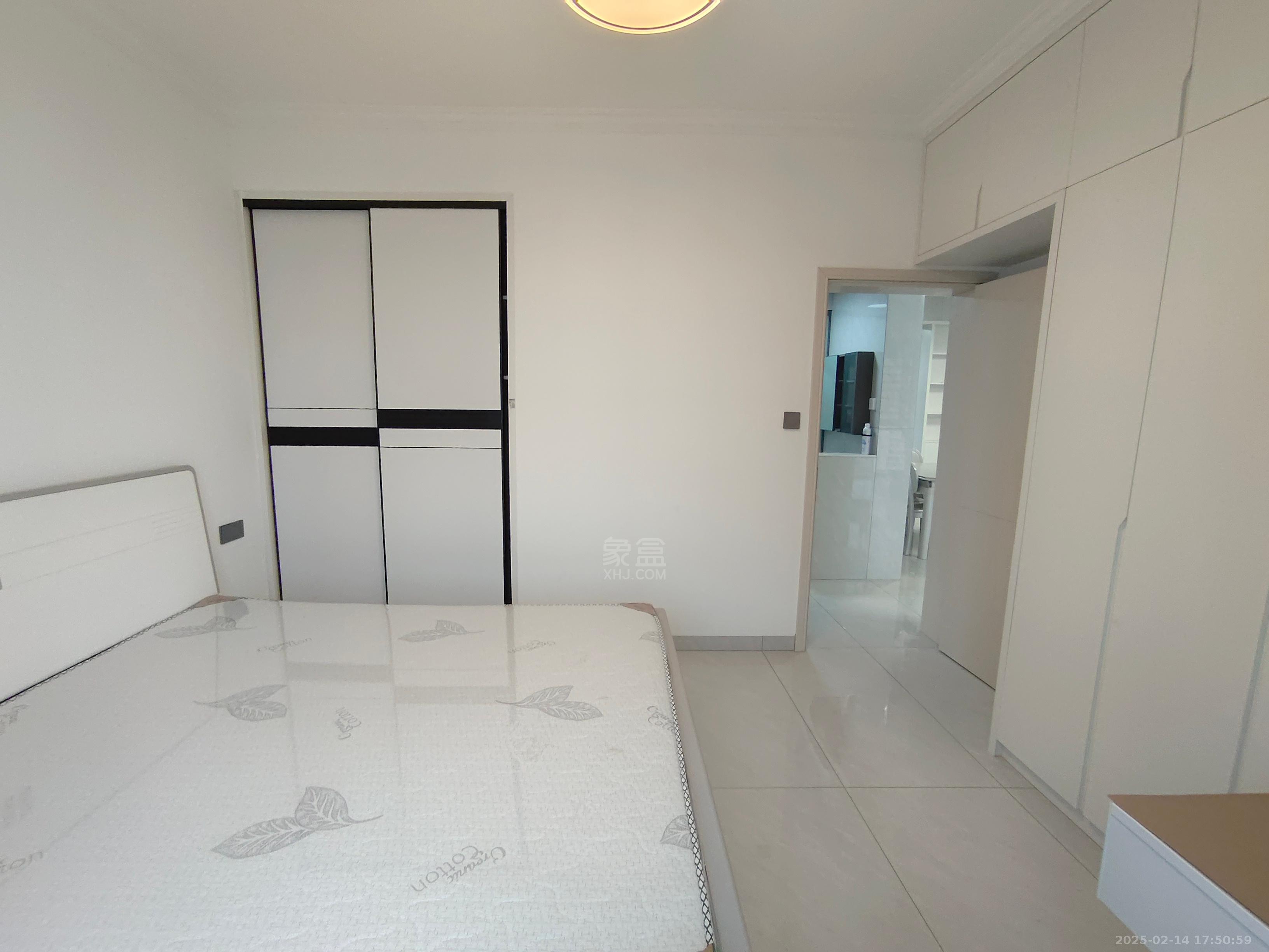 春藤公馆  3室2厅1卫    2200.0元/月 春藤公馆  3室2厅1卫    2200.0元/月室内图1