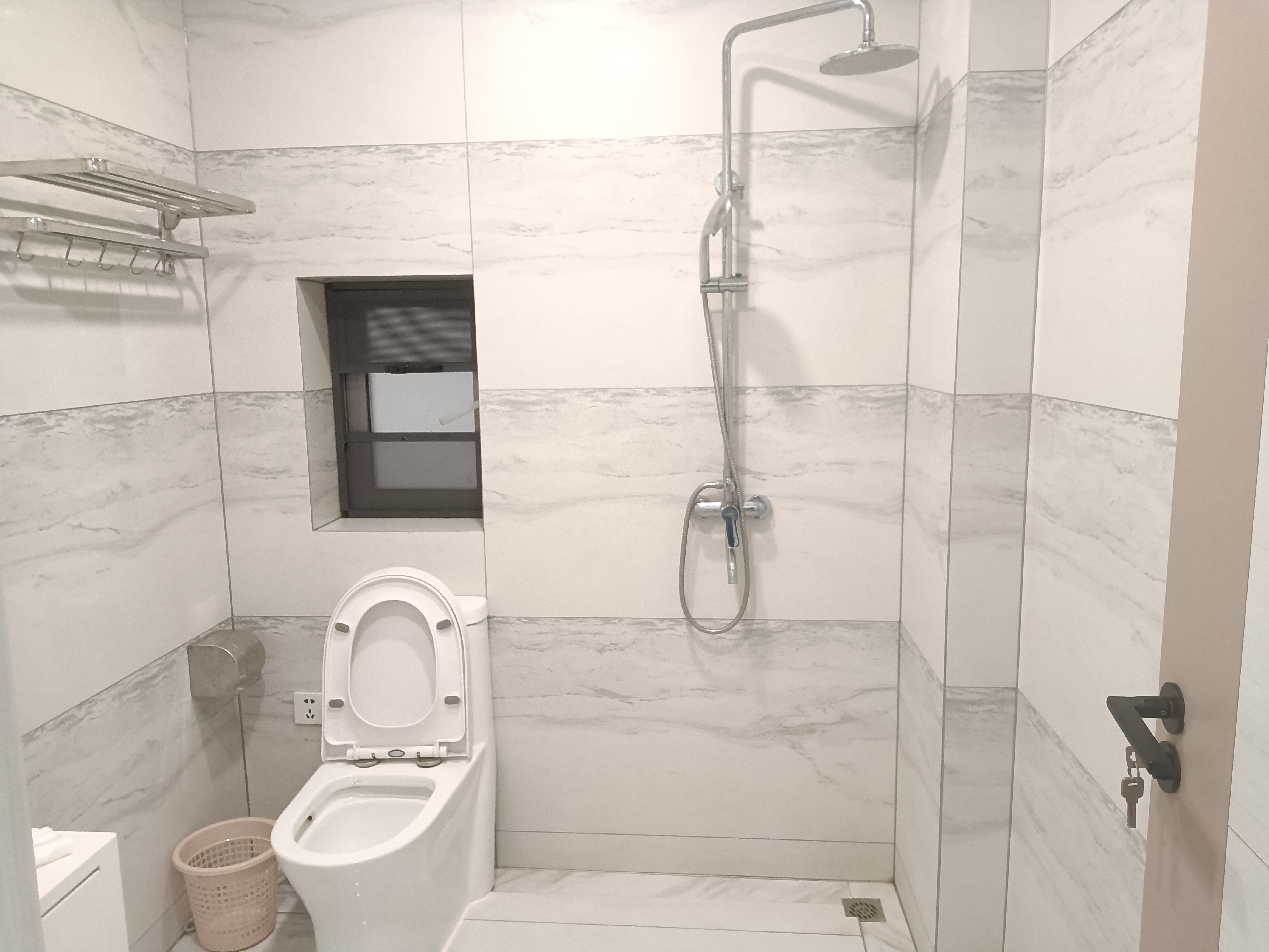 东方天澜汇 4室2厅2卫 9000.0元/月 东方天澜汇 4室2厅2卫 9000.0元/月室内图