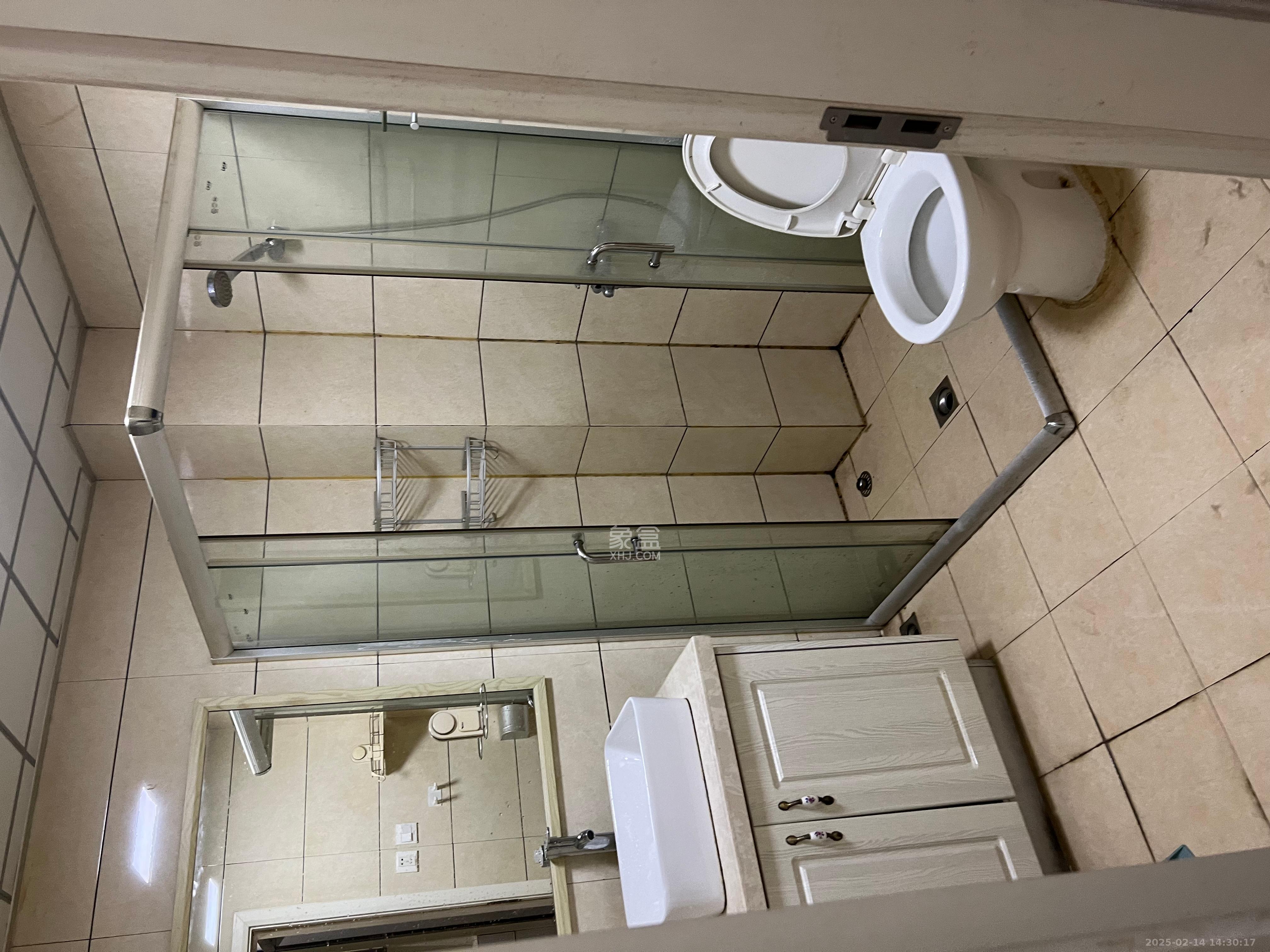 藍灣國際廣場  1室1廳1衛(wèi)   1900.00元/月室內(nèi)圖