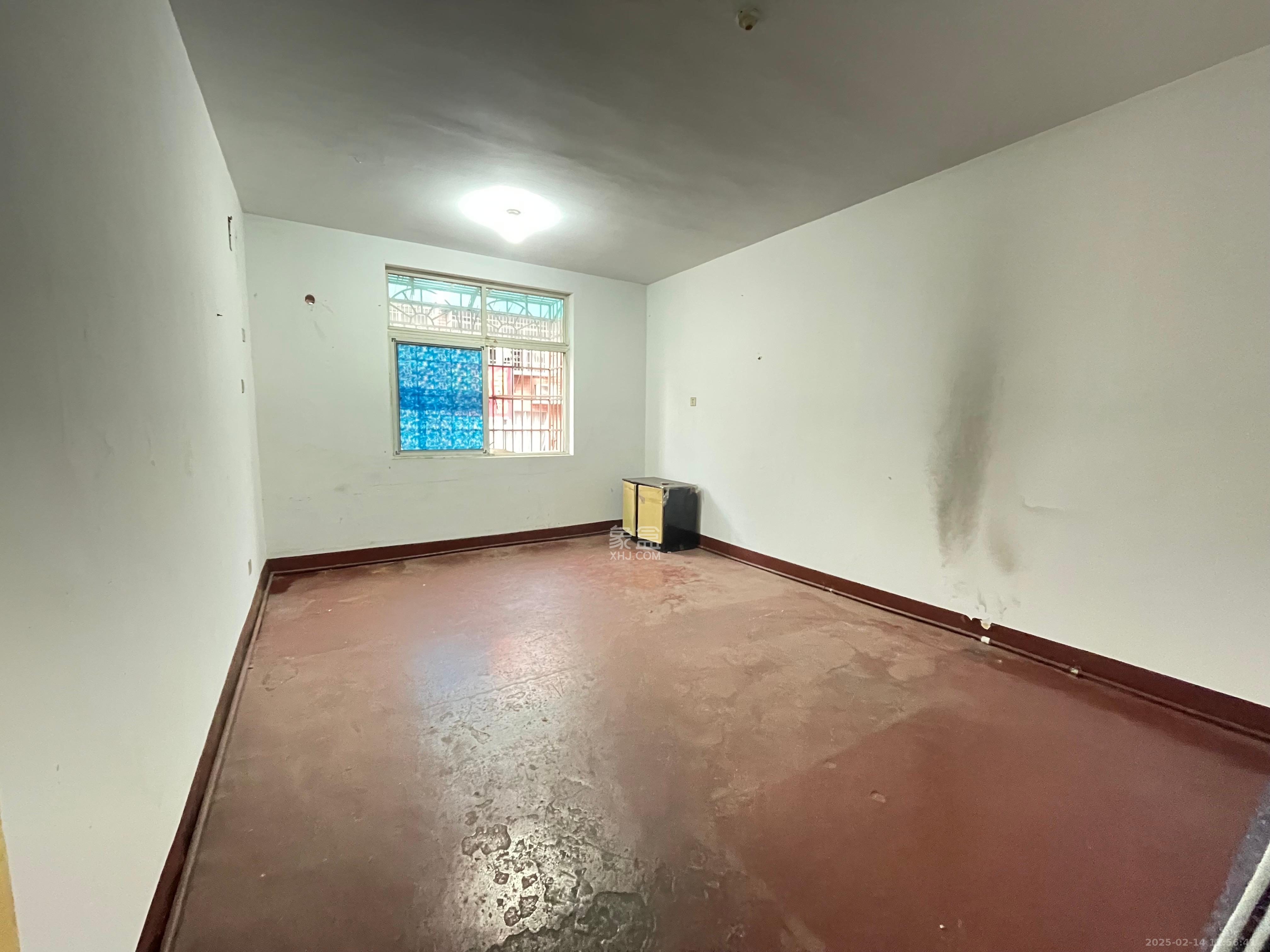 高桥百货皮具城  3室2厅1卫    1400.0元/月 高桥百货皮具城  3室2厅1卫    1400.0元/月