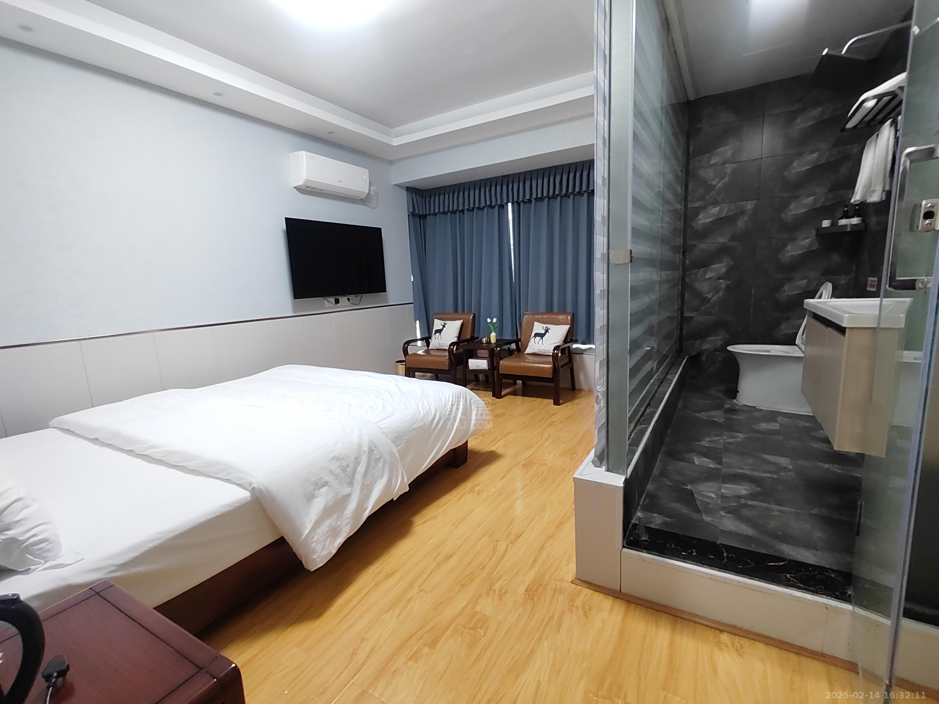 大汉希尔顿 5室1厅1卫 7000.0元/月 大汉希尔顿 5室1厅1卫 7000.0元/月室内图