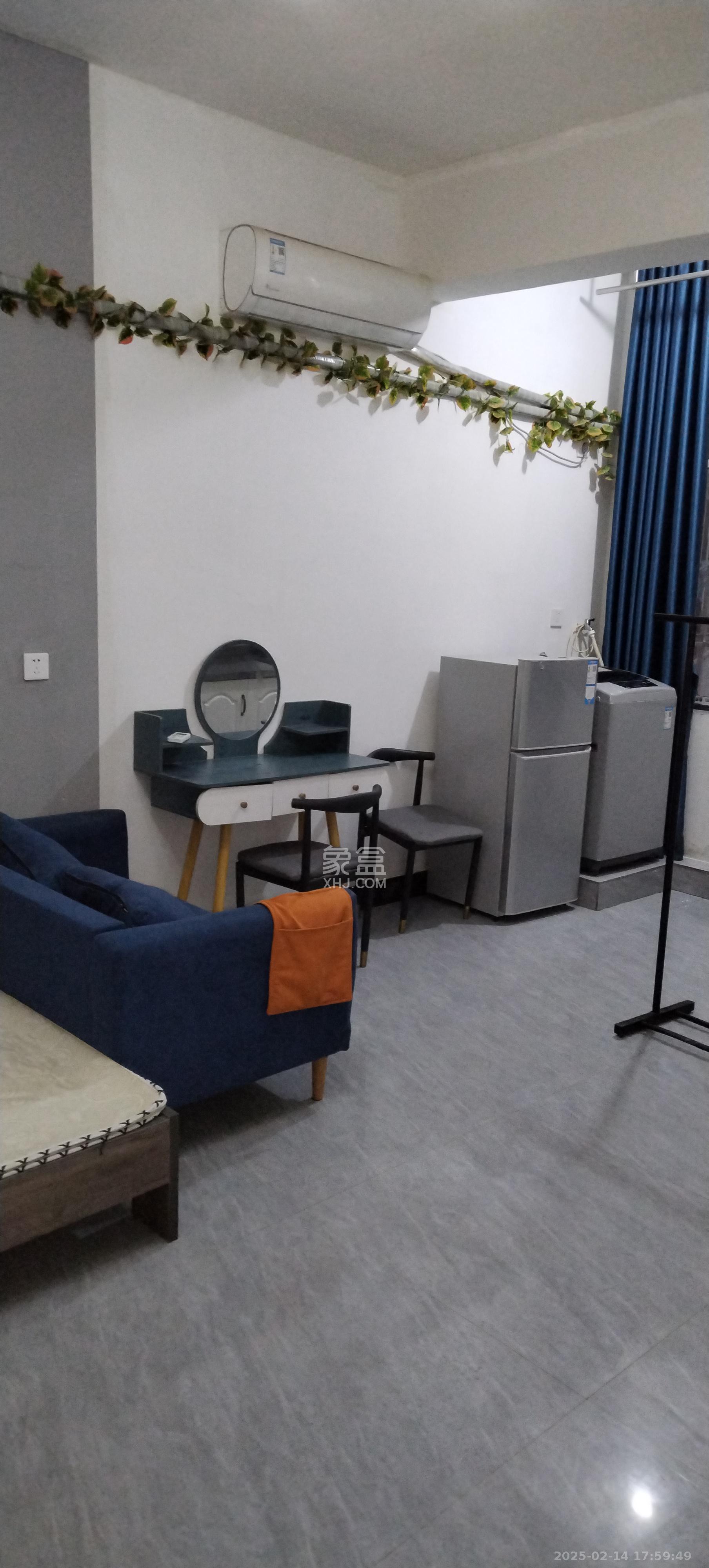 红星糖酒城 1室1厅1卫 1000.0元/月 红星糖酒城 1室1厅1卫 1000.0元/月室内图