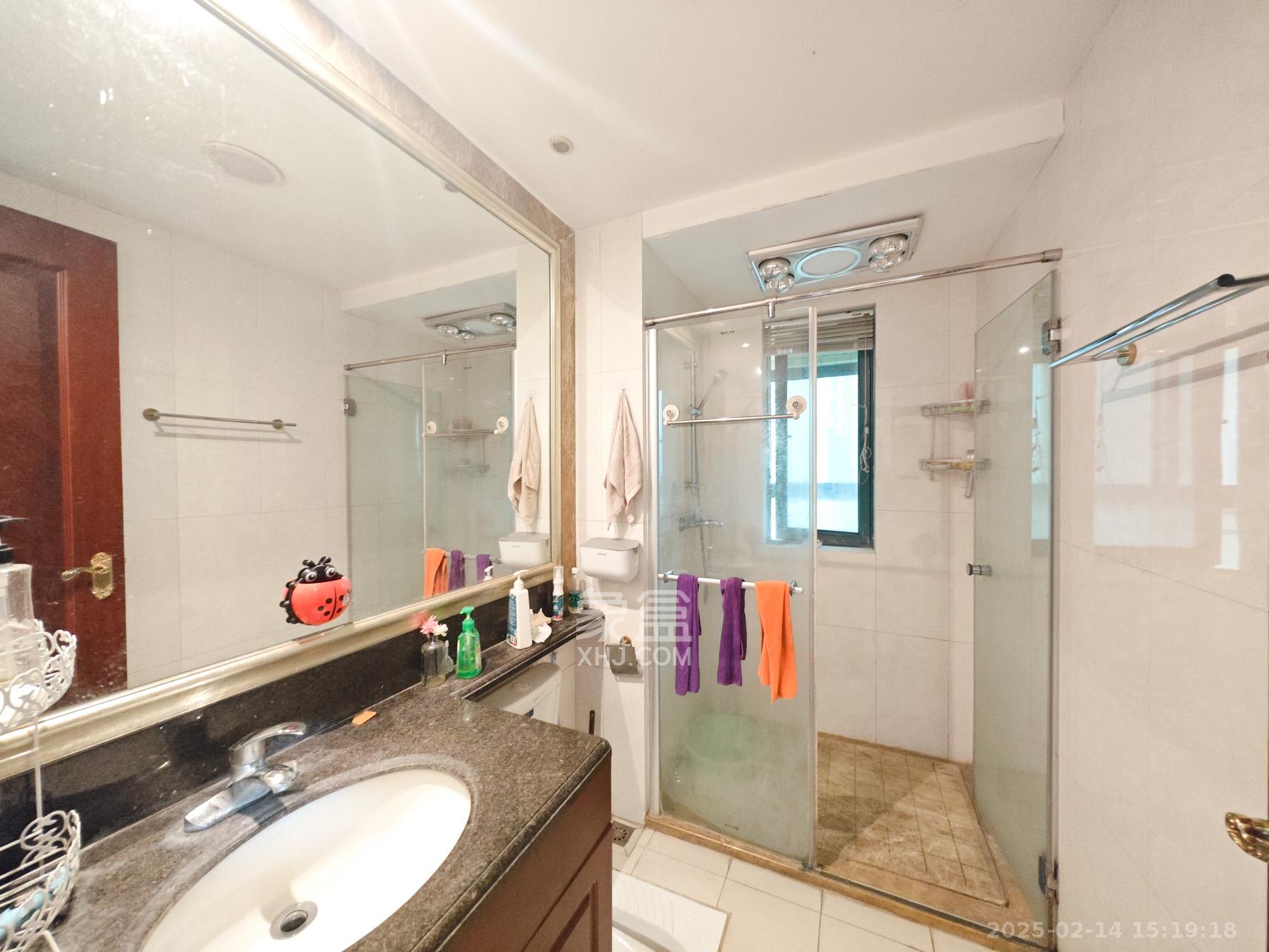 恒大城 3室2厅1卫 2200.0元/月 恒大城 3室2厅1卫 2200.0元/月室内图