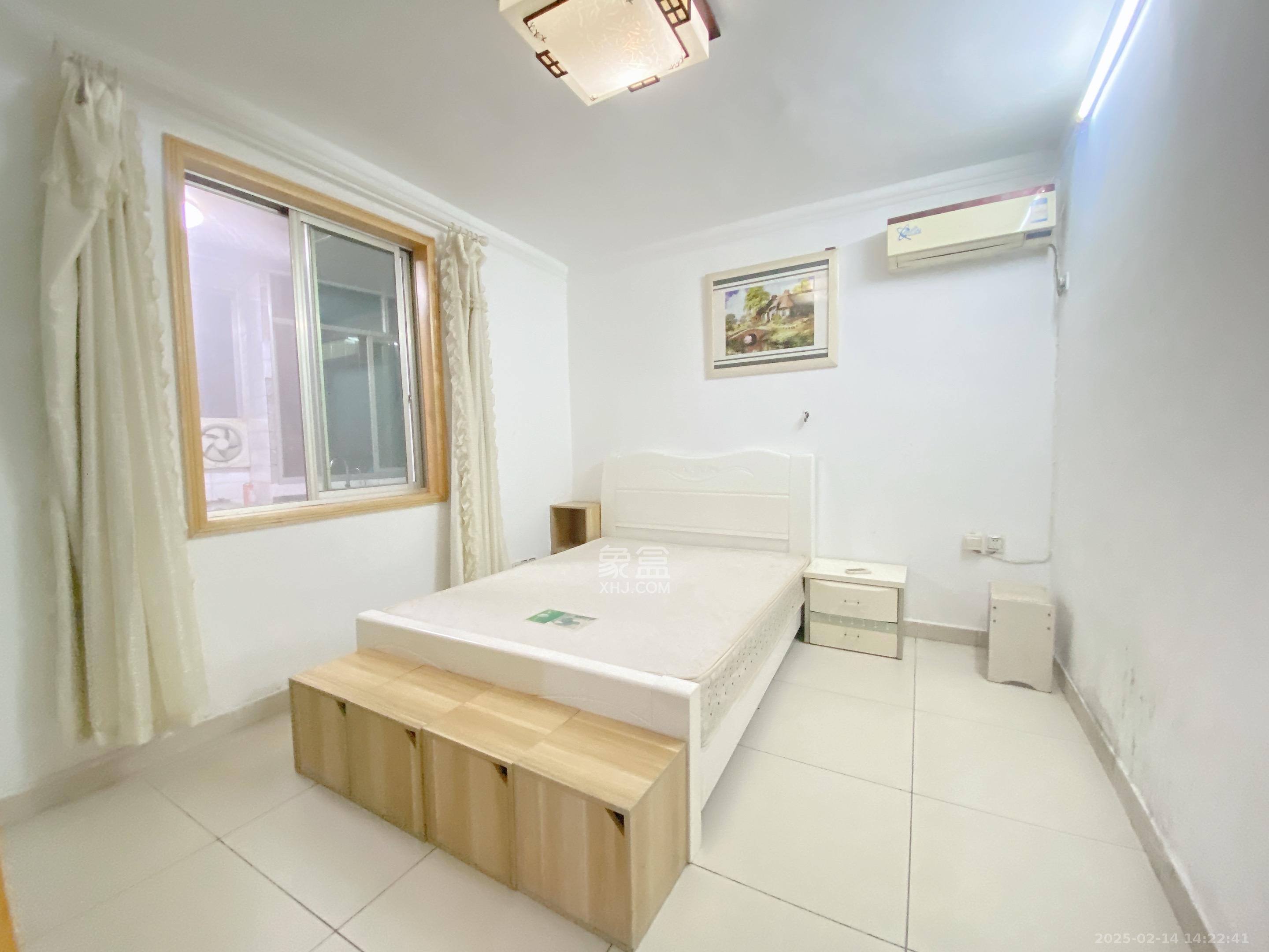 隆华金属宿舍 2室2厅1卫 2500.0元/月 隆华金属宿舍 2室2厅1卫 2500.0元/月室内图