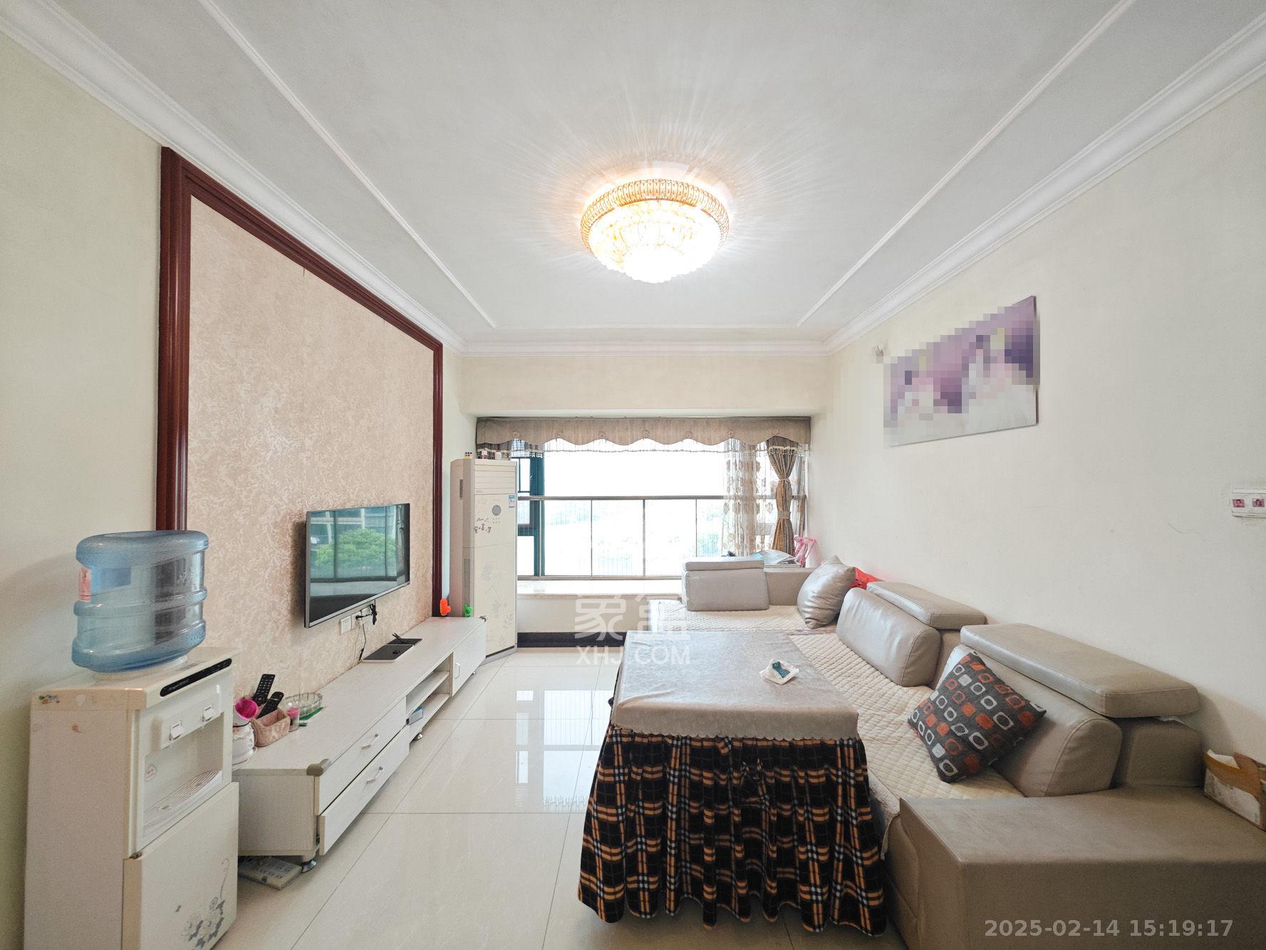 恒大城 3室2厅1卫 2200.0元/月 恒大城 3室2厅1卫 2200.0元/月室内图