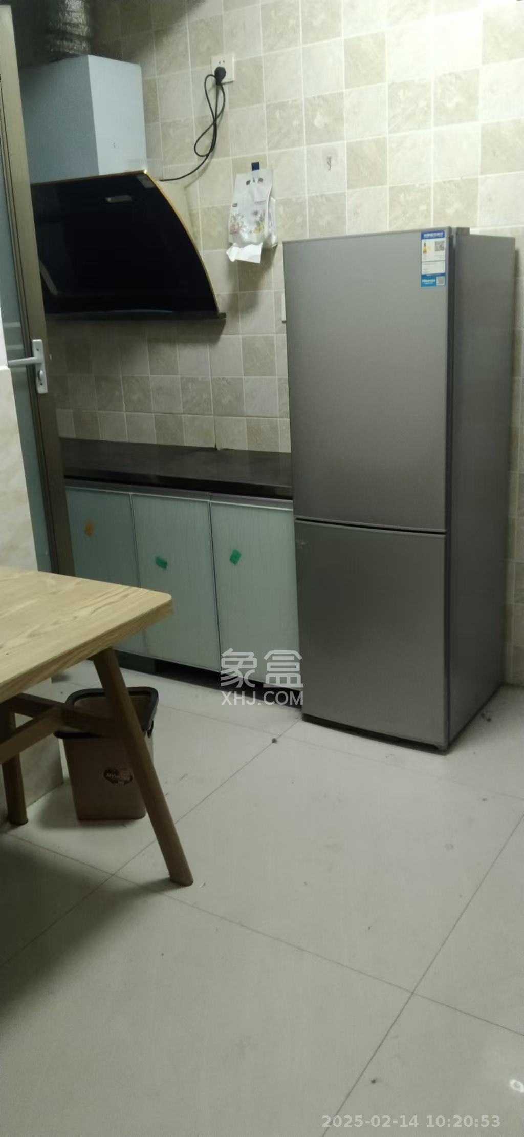 大桥三区 1室1厅1卫 1100.0元/月 大桥三区 1室1厅1卫 1100.0元/月室内图