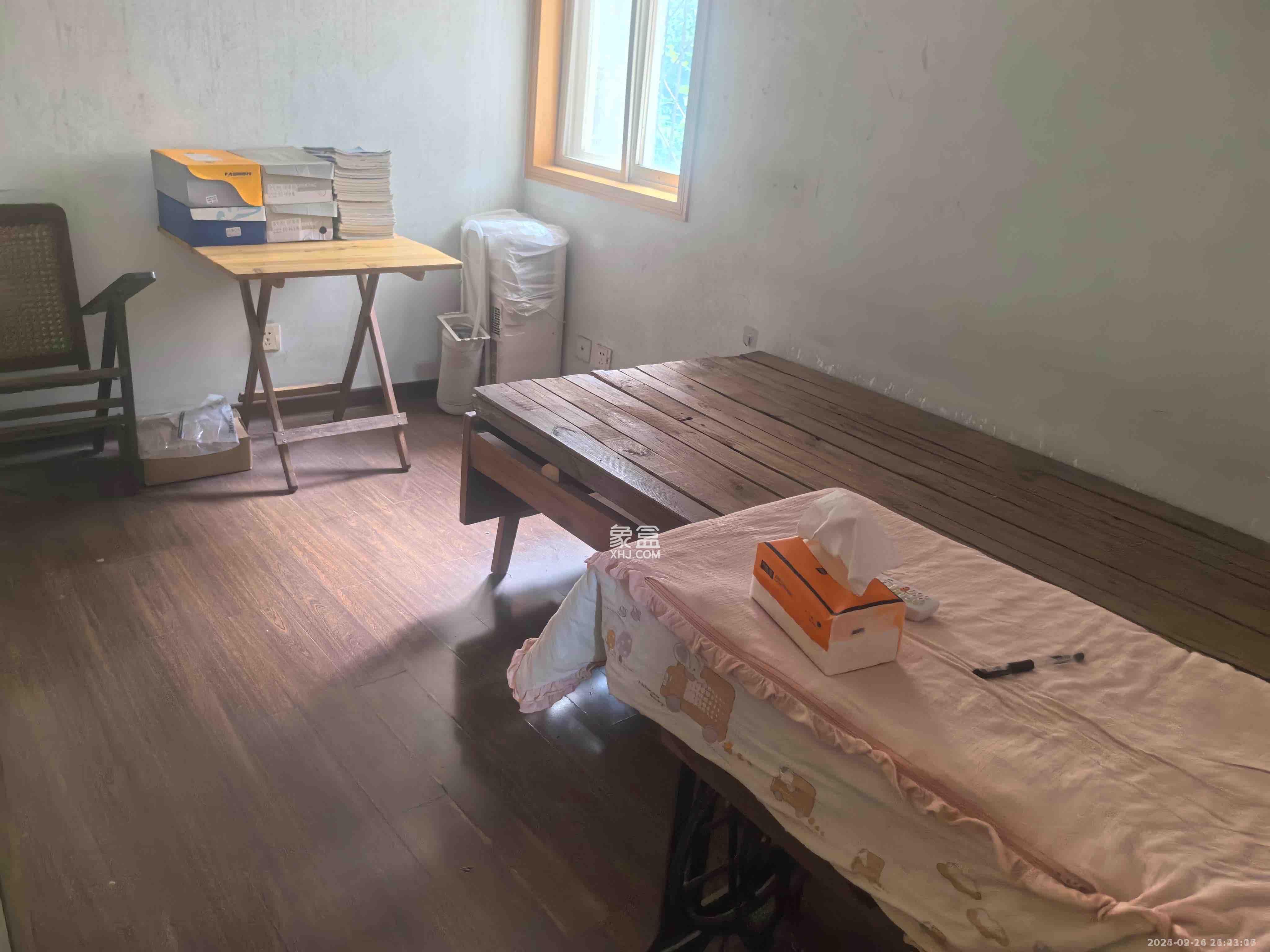 老灯泡厂宿舍(啤酒厂宿舍) 3室2厅1卫 2000.0元/月 老灯泡厂宿舍(啤酒厂宿舍) 3室2厅1卫 2000.0元/月室内图