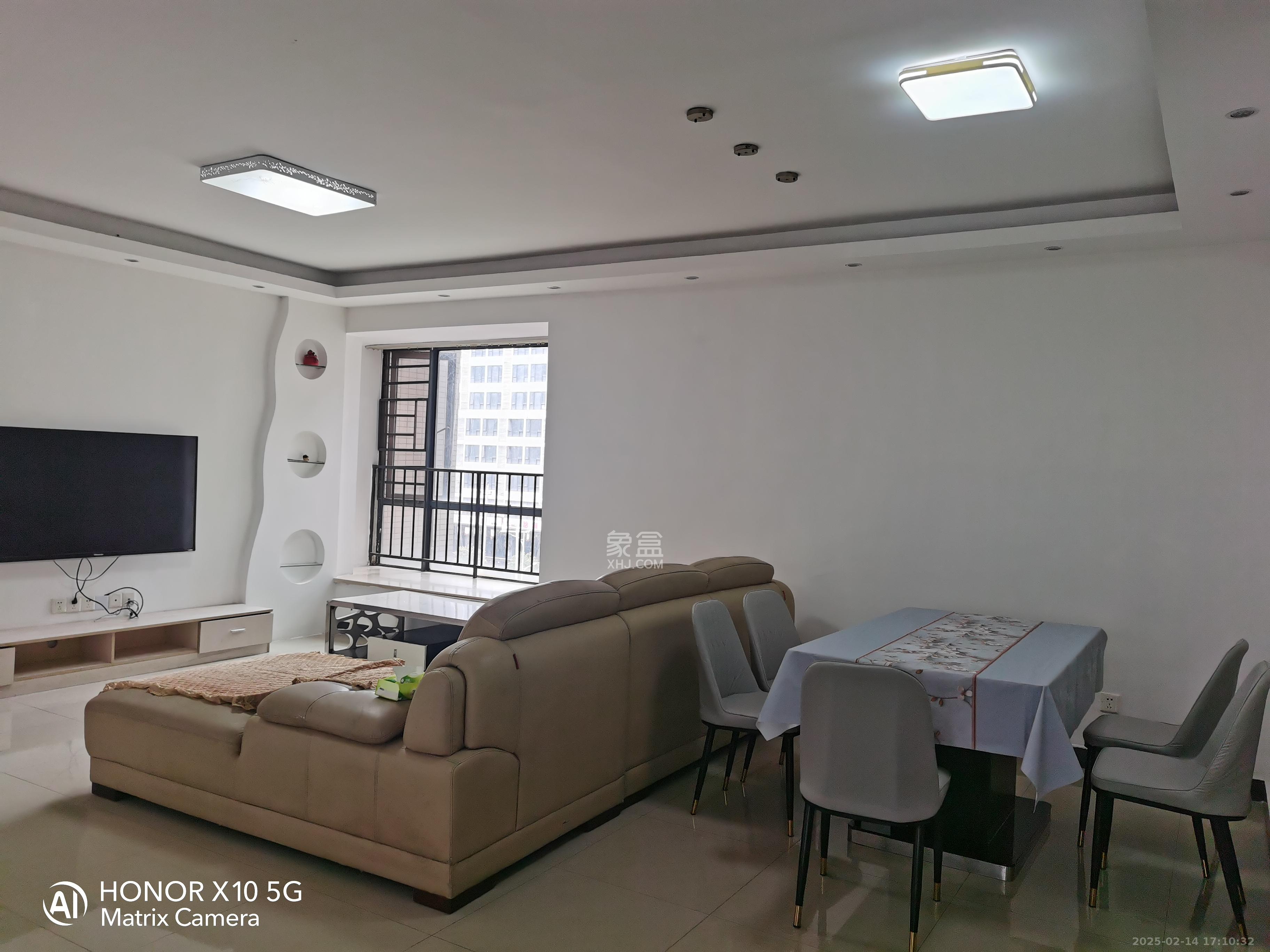 五矿紫湖香醍 3室2厅2卫 2000.0元/月 五矿紫湖香醍 3室2厅2卫 2000.0元/月室内图