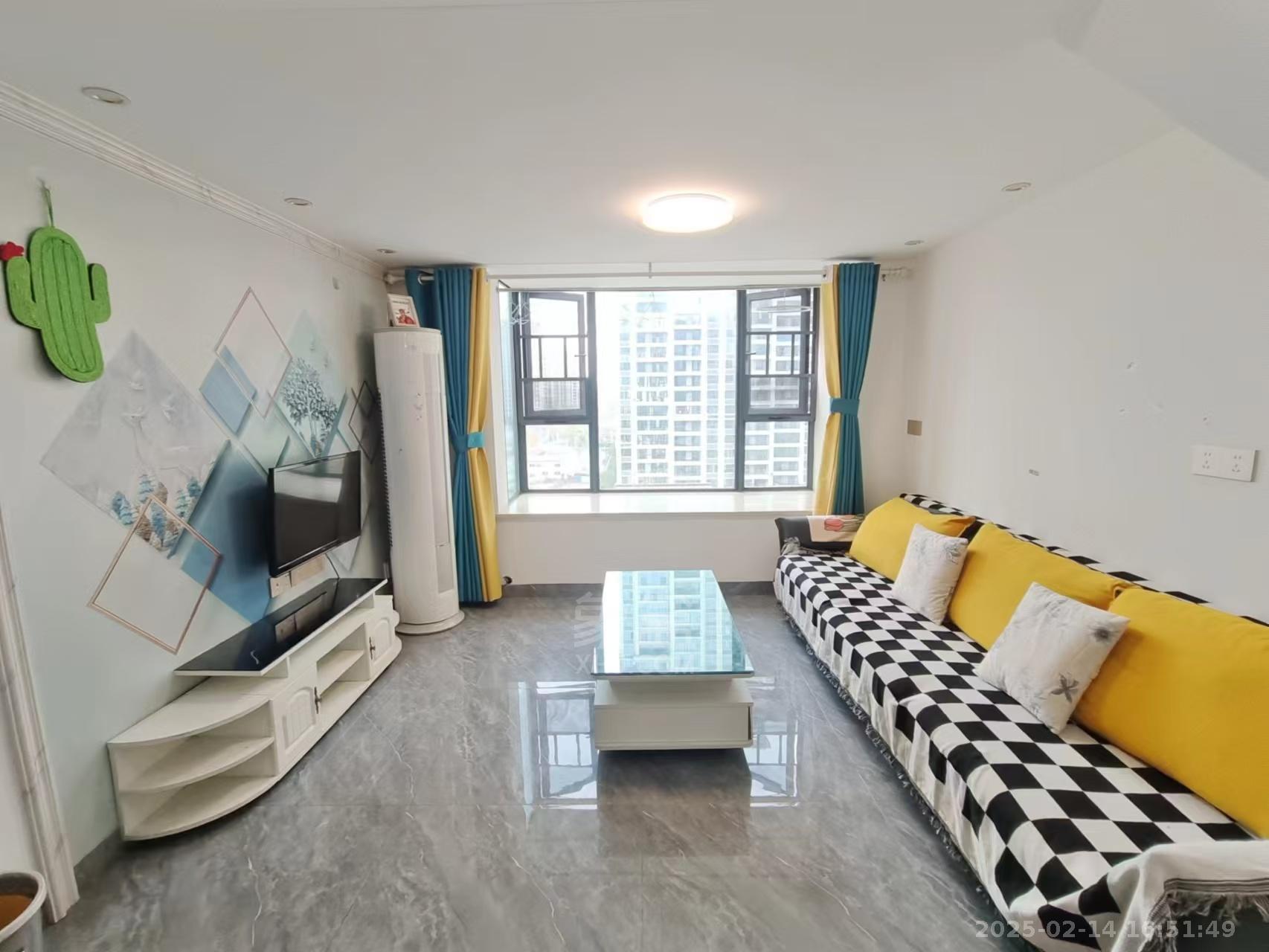 紫金华府 2室1厅1卫 1800.0元/月 紫金华府 2室1厅1卫 1800.0元/月室内图