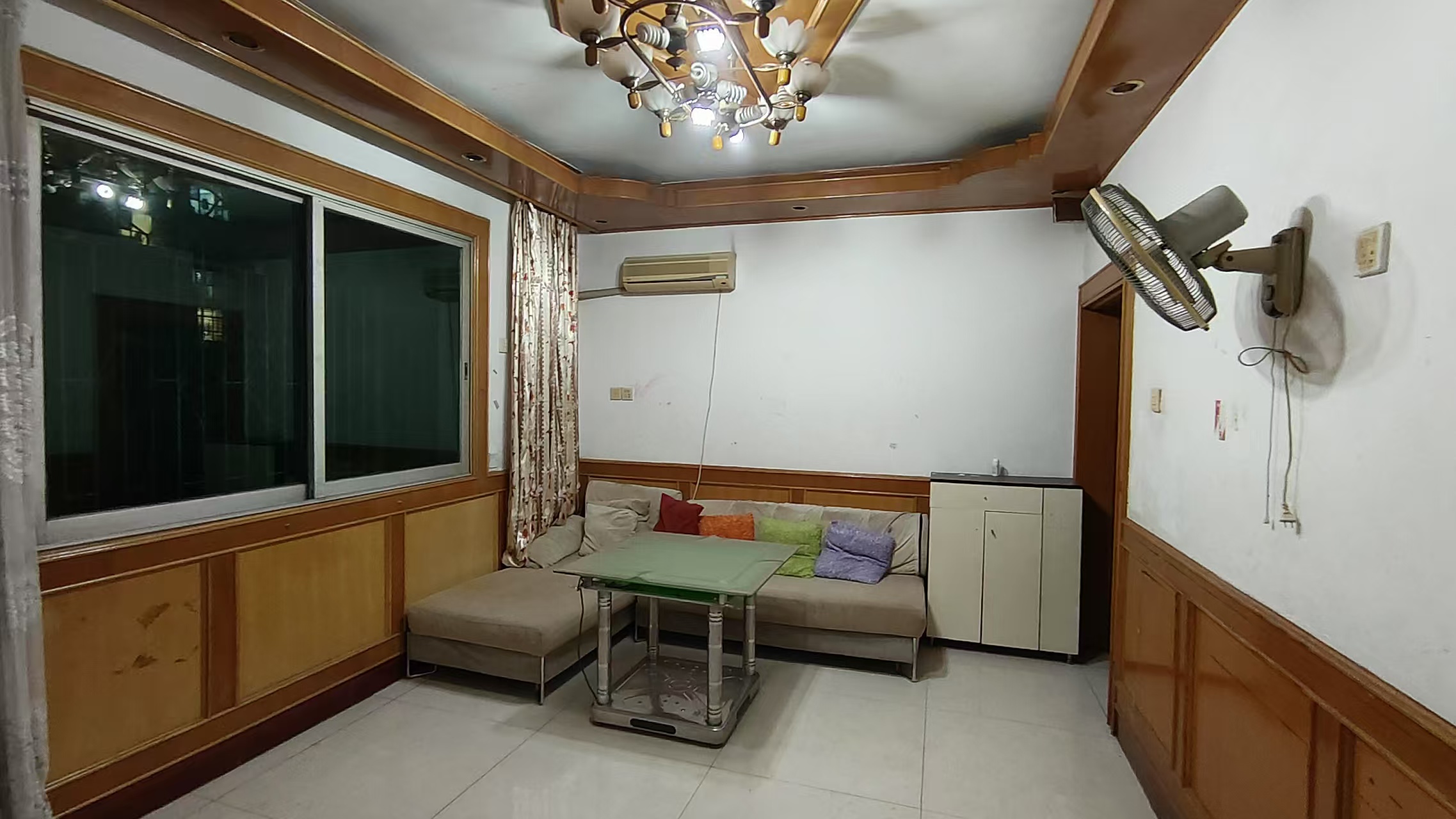 新月塘小区(秀石街/铁东电务段) 2室2厅1卫 17.0万 新月塘小区(秀石街/铁东电务段) 2室2厅1卫 17.0万客厅