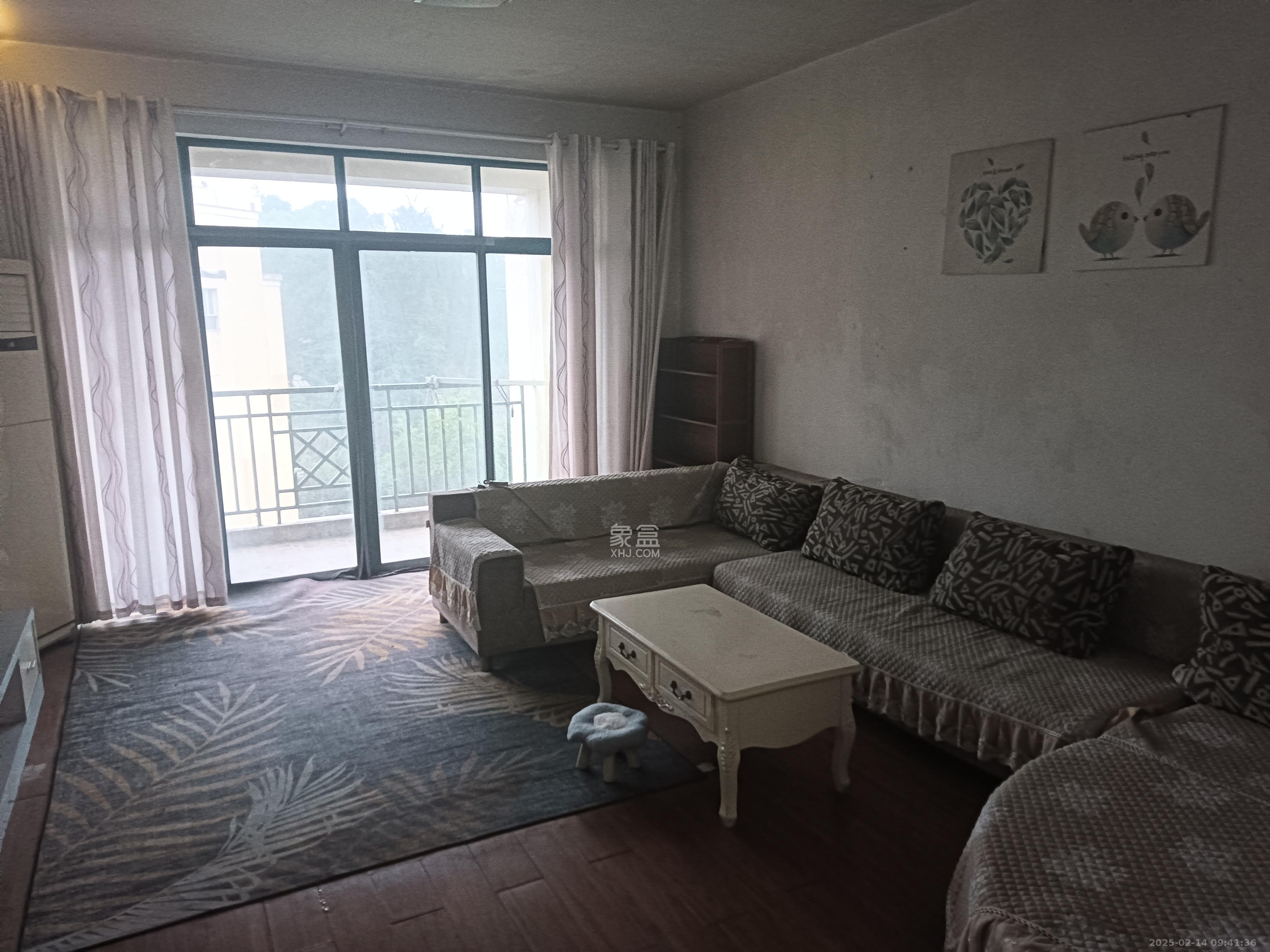 圣爵菲斯 3室2厅2卫 2200.0元/月 圣爵菲斯 3室2厅2卫 2200.0元/月室内图