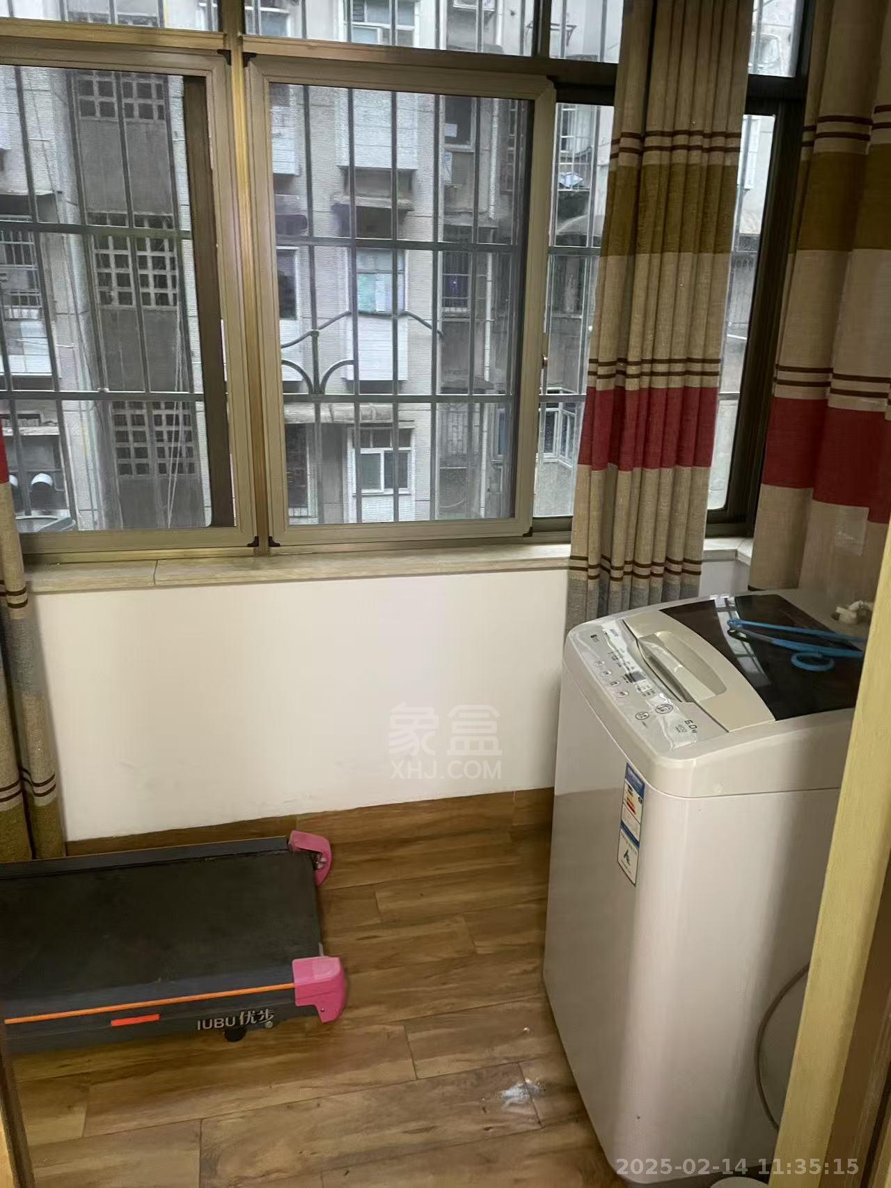 钻石花园 2室2厅1卫 900.0元/月 钻石花园 2室2厅1卫 900.0元/月室内图