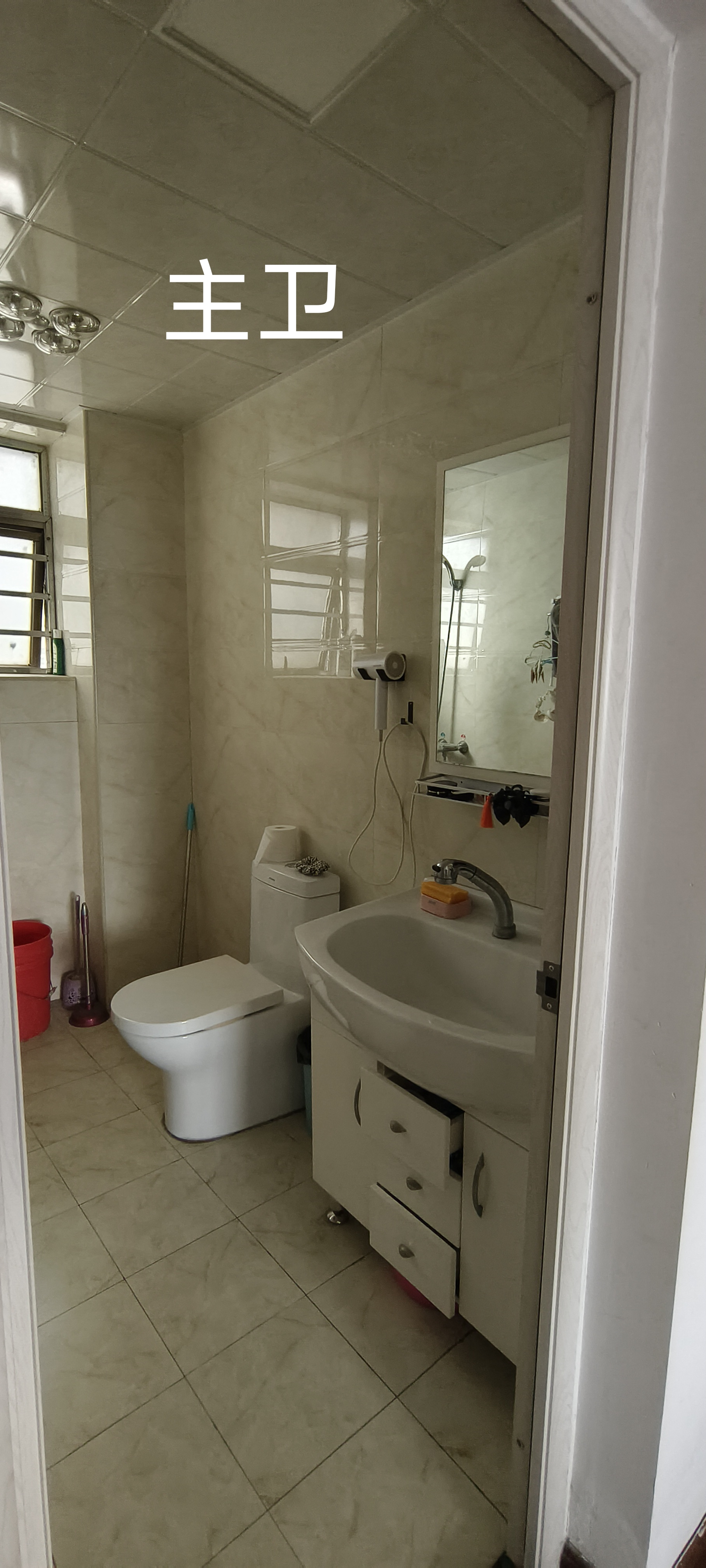 星达馨都 3室2厅2卫 68.0万 星达馨都 3室2厅2卫 68.0万客厅