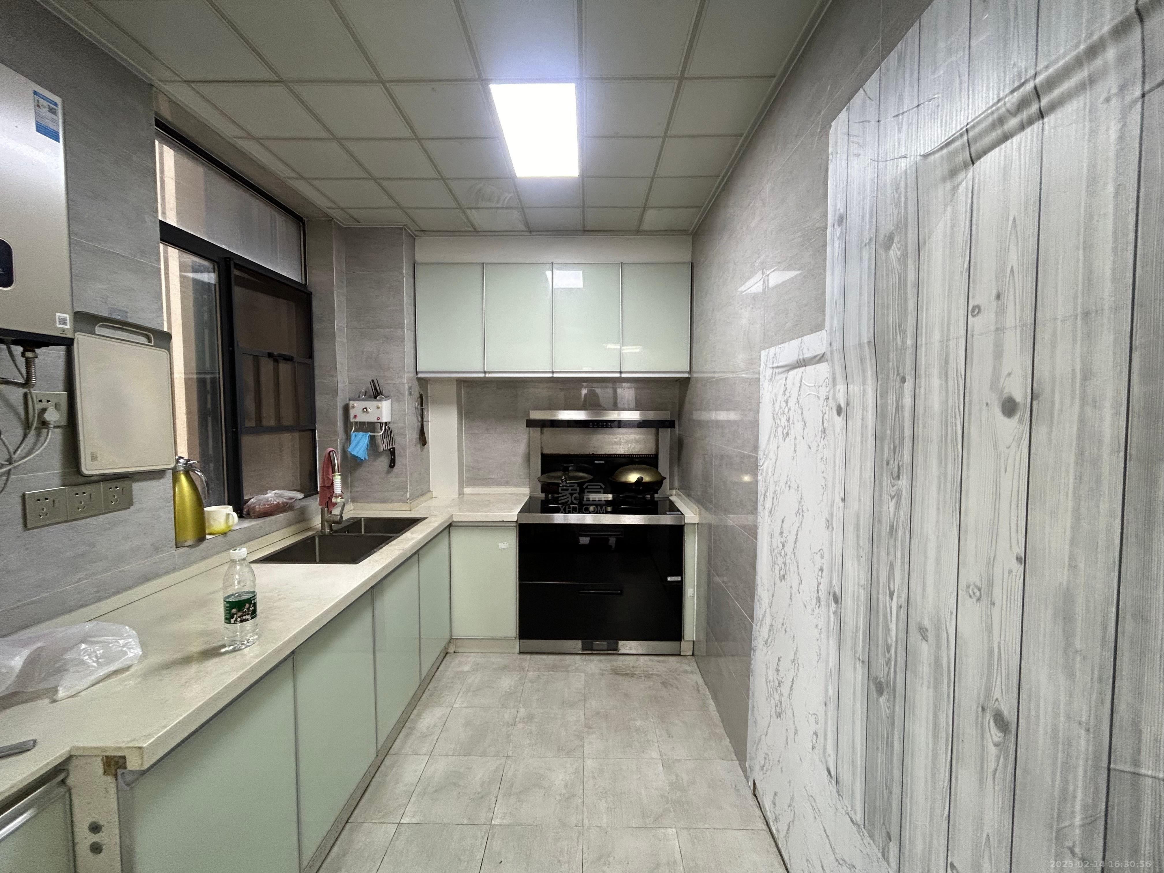 经世龙城 3室2厅1卫 2000.0元/月 经世龙城 3室2厅1卫 2000.0元/月室内图