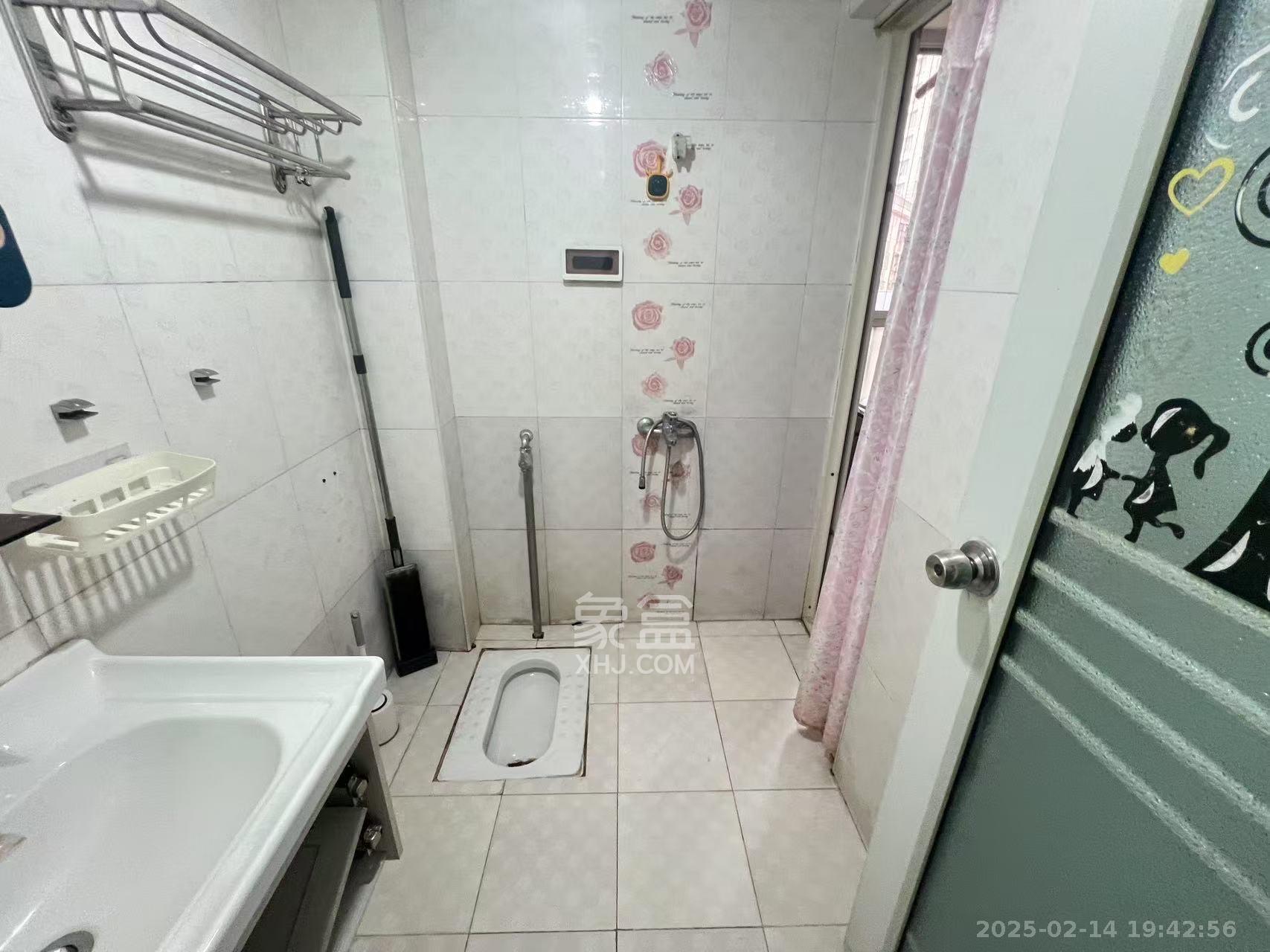 白沙晶城  1室1厅1卫   2000.00元/月室内图