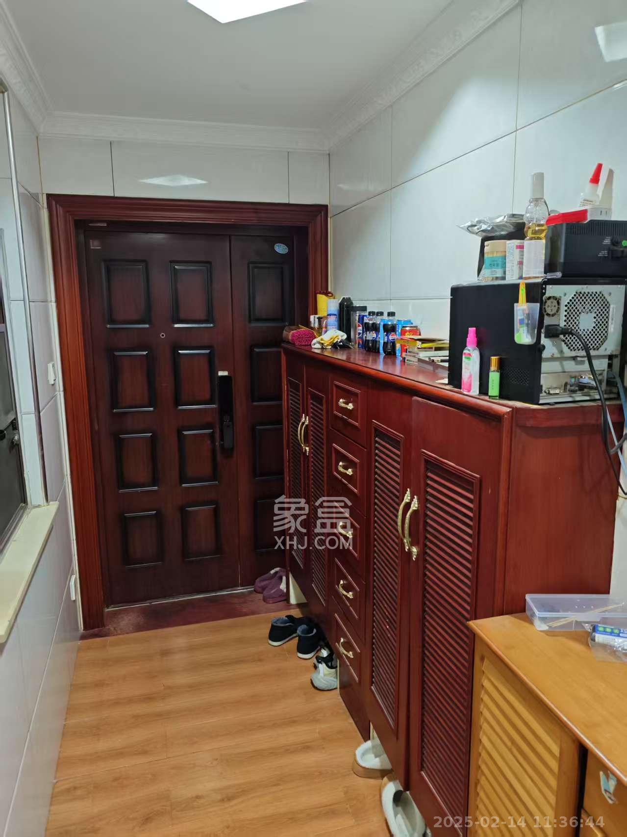 盛隆佳园  4室2厅2卫    4000.0元/月 盛隆佳园  4室2厅2卫    4000.0元/月