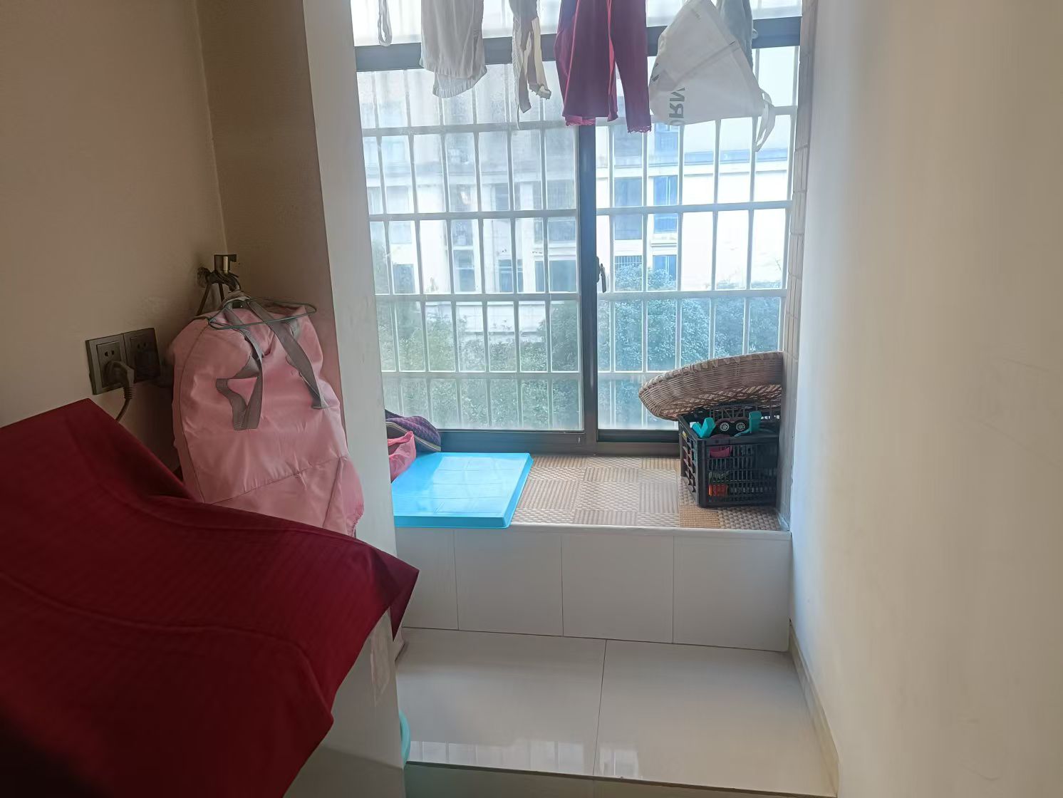 天地人和  2室2厅1卫    1200.0元/月室内图