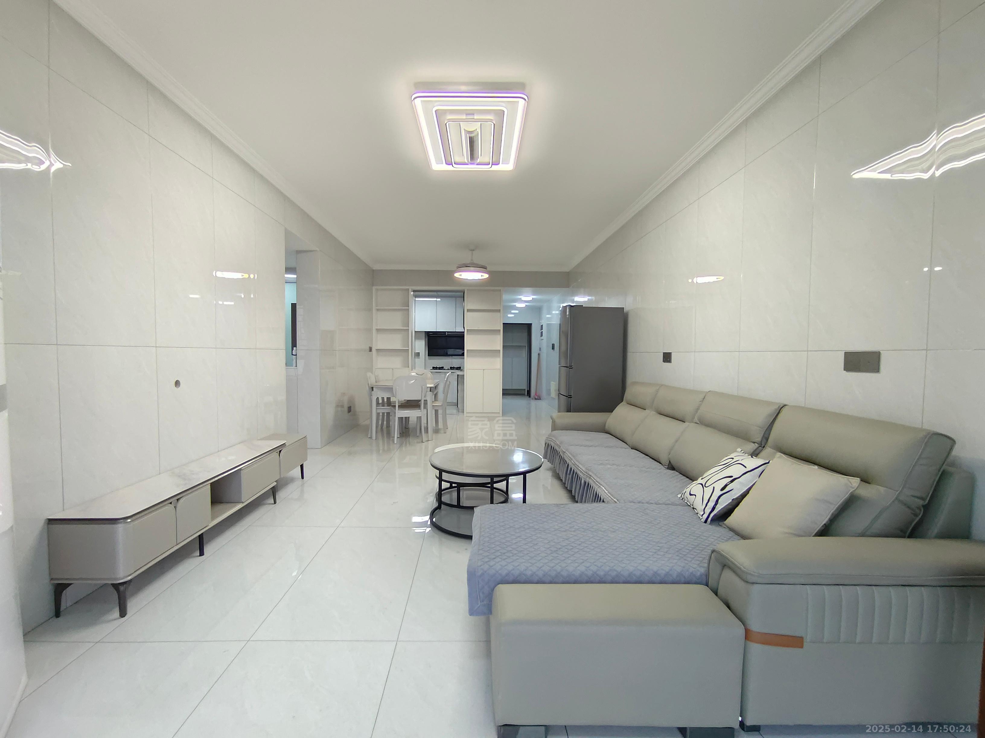 春藤公馆  3室2厅1卫    2200.0元/月 春藤公馆  3室2厅1卫    2200.0元/月室内图