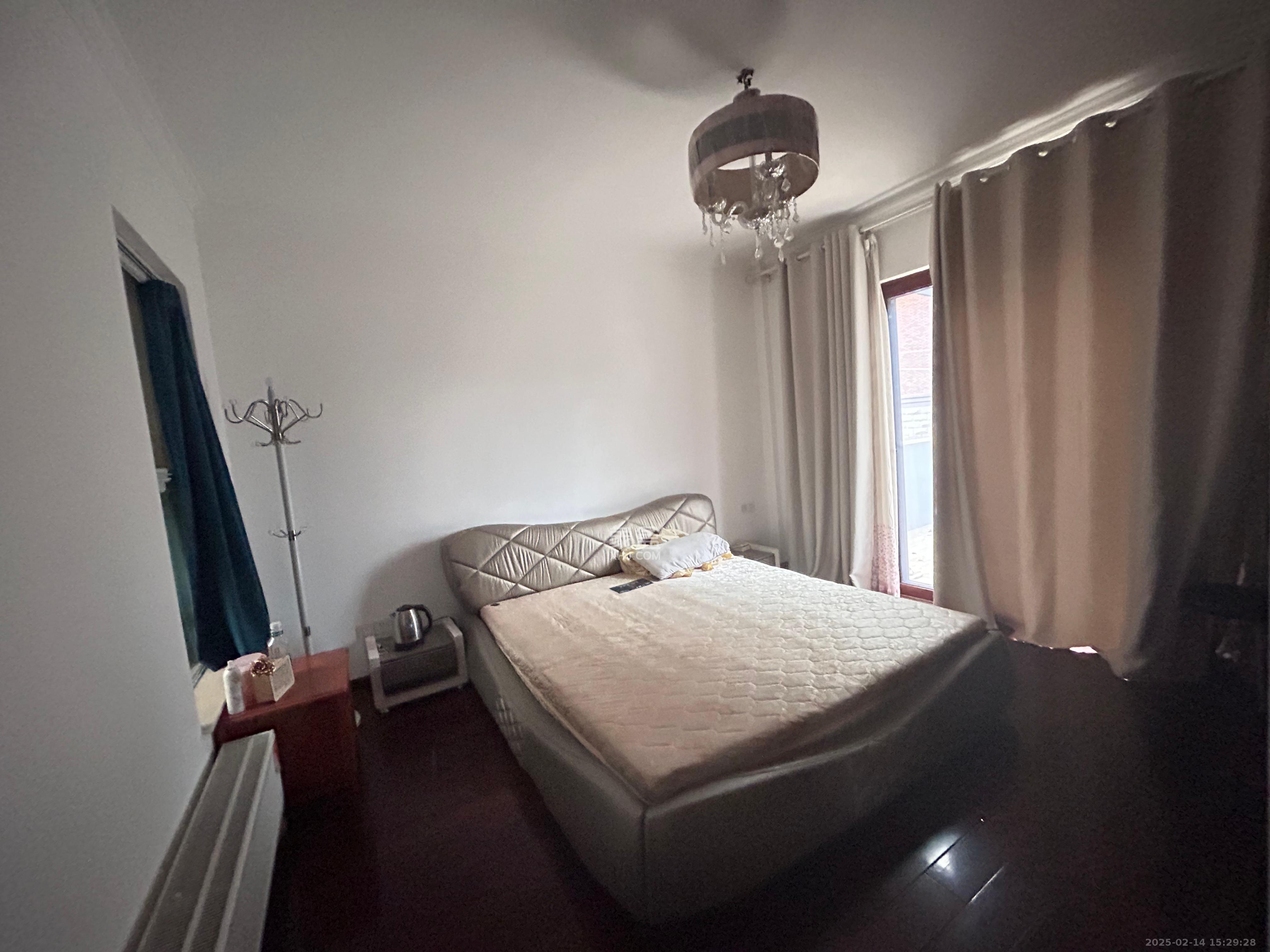 山水湾 4室2厅4卫 11000.0元/月 山水湾 4室2厅4卫 11000.0元/月室内图