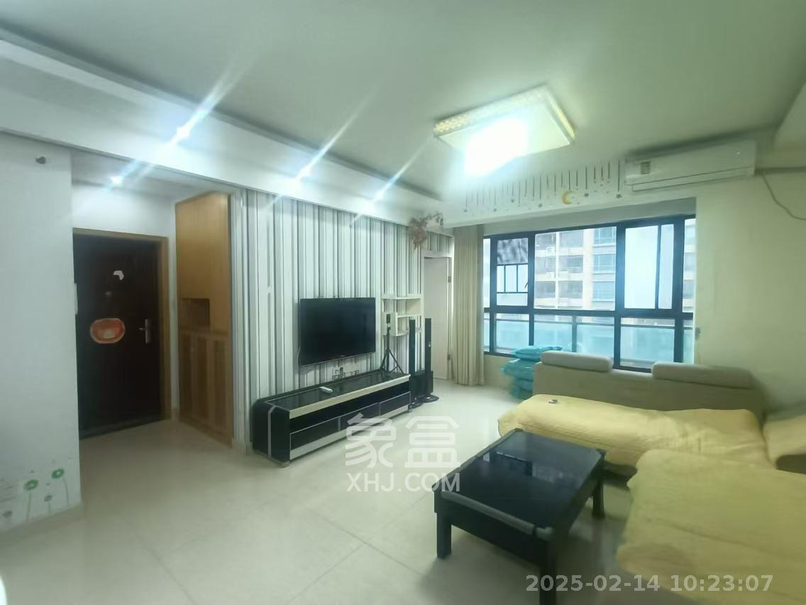 湘府9号  3室1厅1卫   2100.00元/月室内图