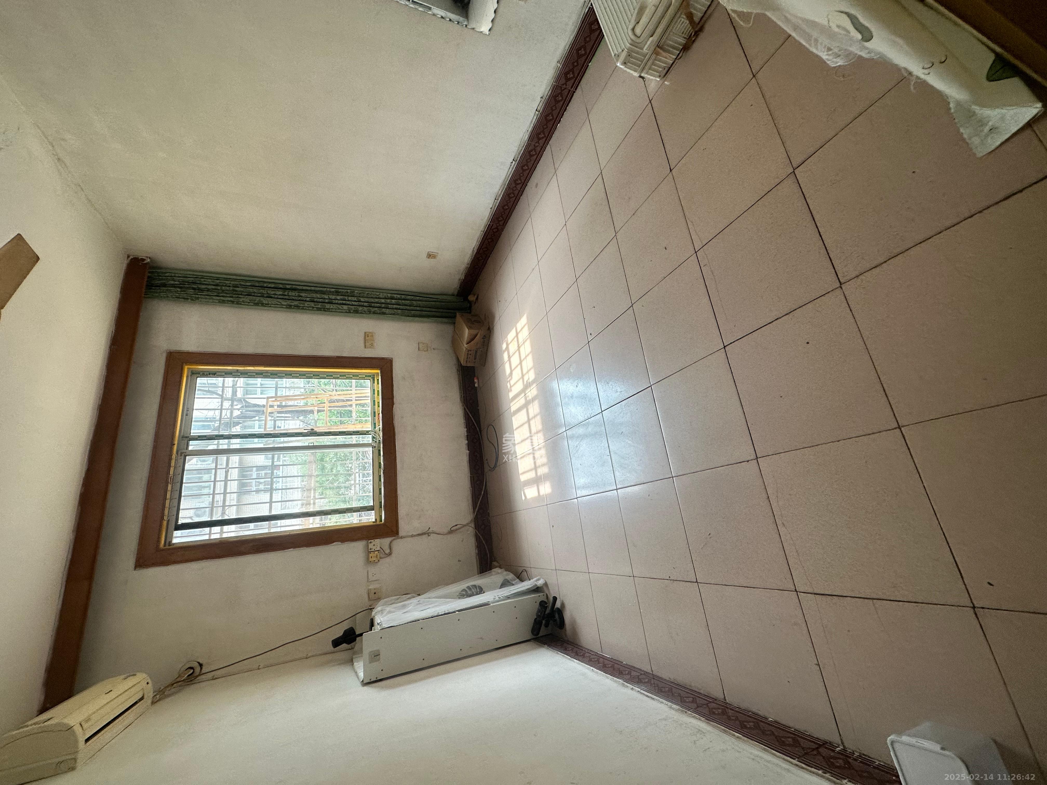 湖南日报宿舍 3室1厅1卫 2200.0元/月 湖南日报宿舍 3室1厅1卫 2200.0元/月室内图