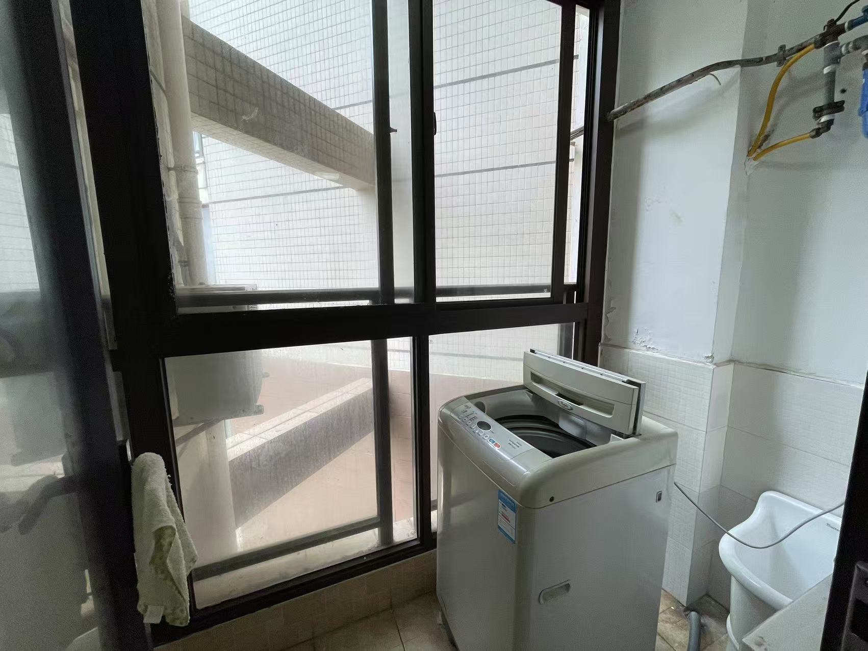鸿天阁  2室2厅1卫   2700.00元/月室内图