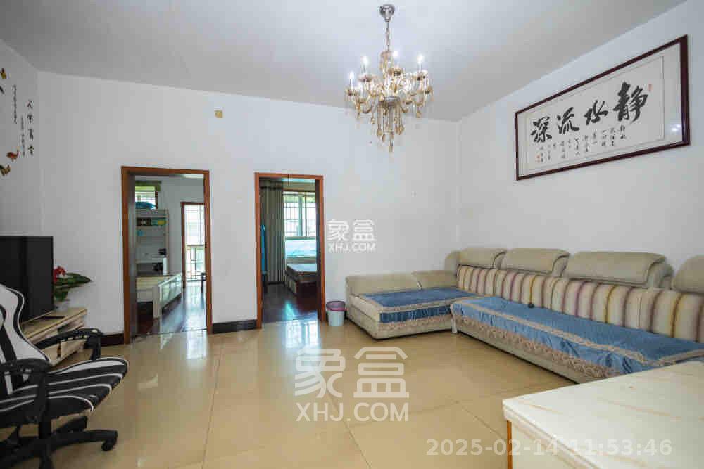 中南汽车世界  2室2厅1卫   1000.00元/月室内图