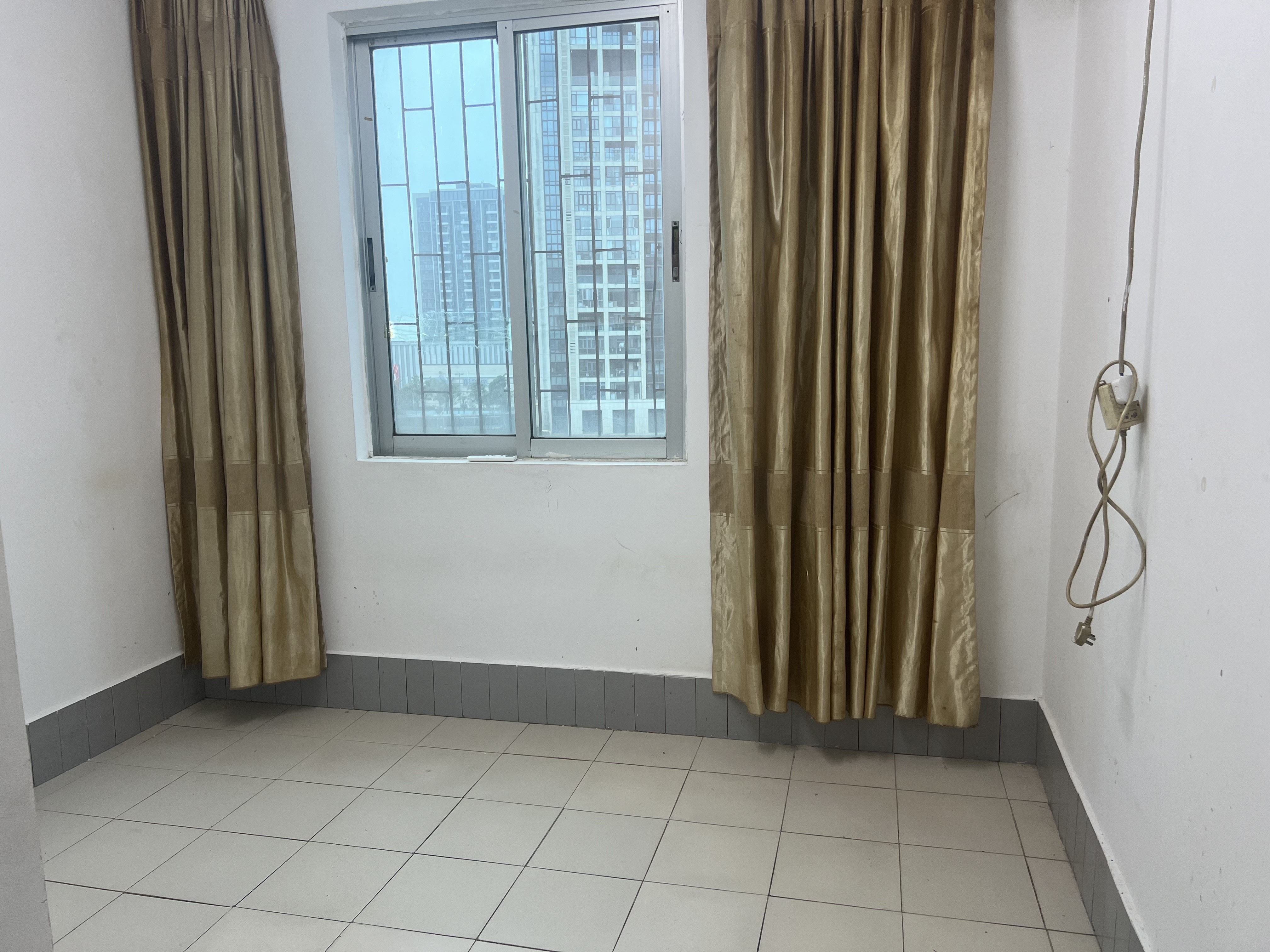 新达公寓  3室2厅2卫    2600.0元/月 新达公寓  3室2厅2卫    2600.0元/月室内图