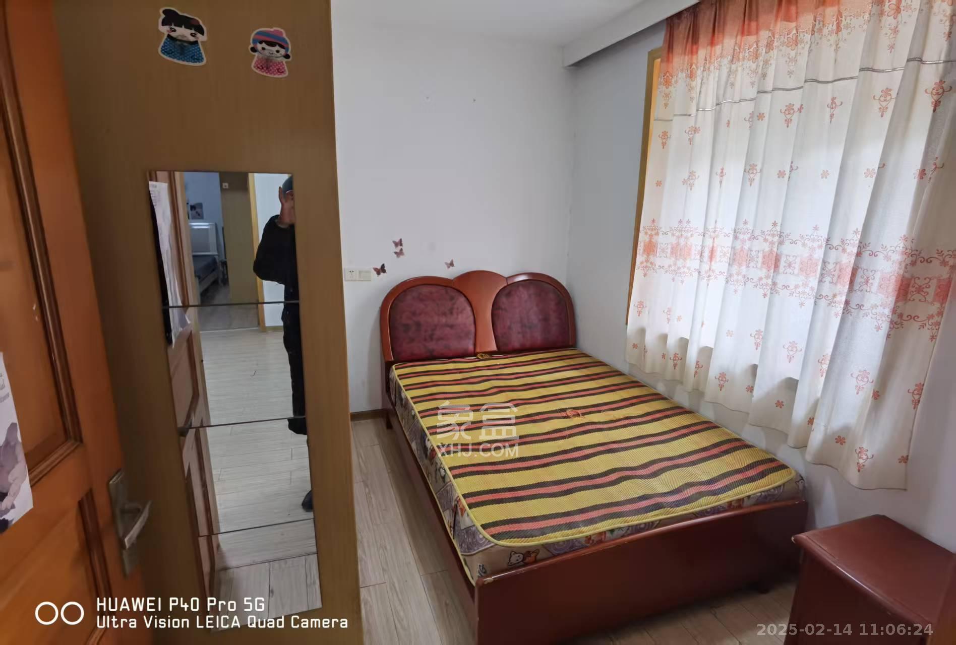 向东南社区 3室2厅1卫 1800.0元/月 向东南社区 3室2厅1卫 1800.0元/月室内图