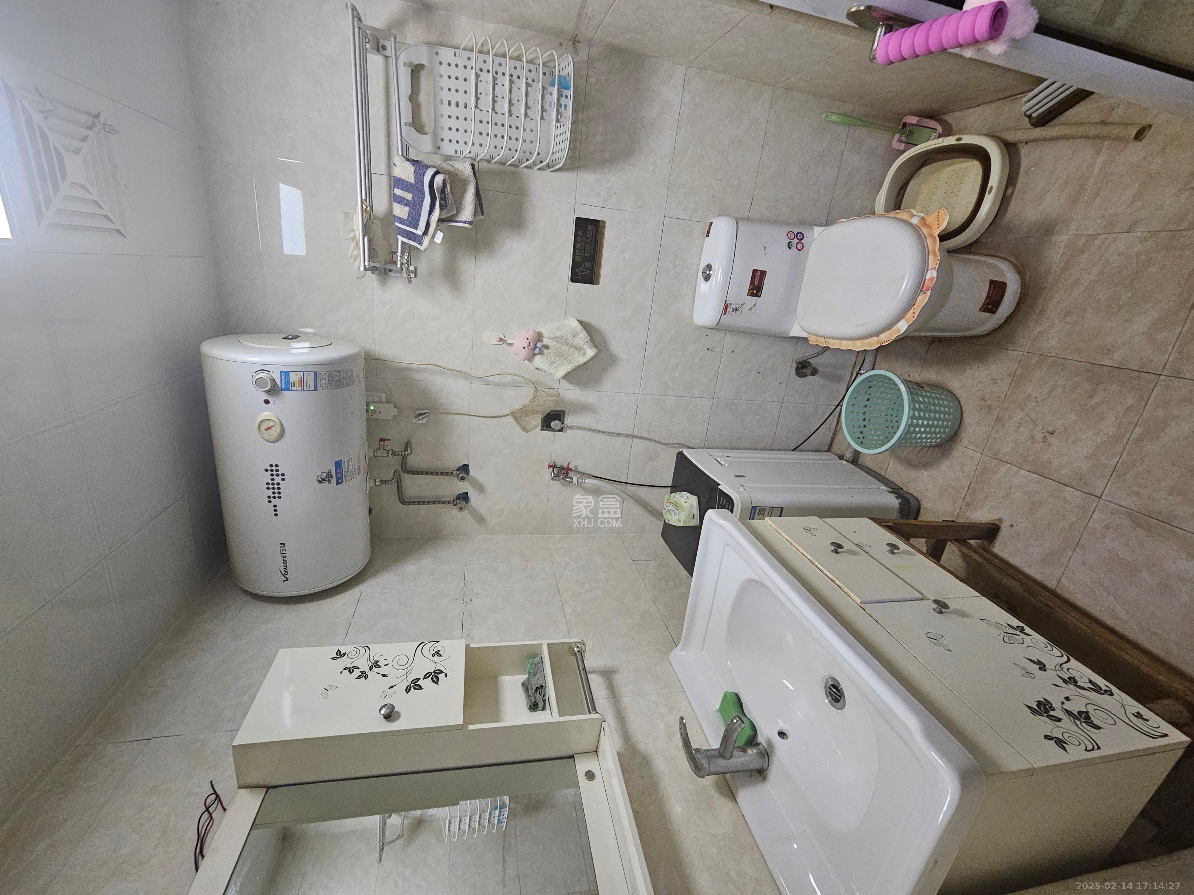 达美D6区  1室1厅1卫   1500.00元/月室内图