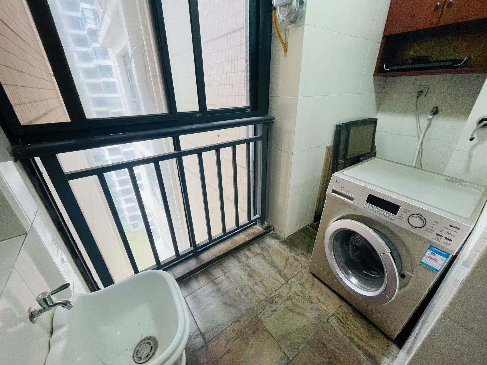 兆南丽湾  2室2厅1卫   2400.00元/月室内图