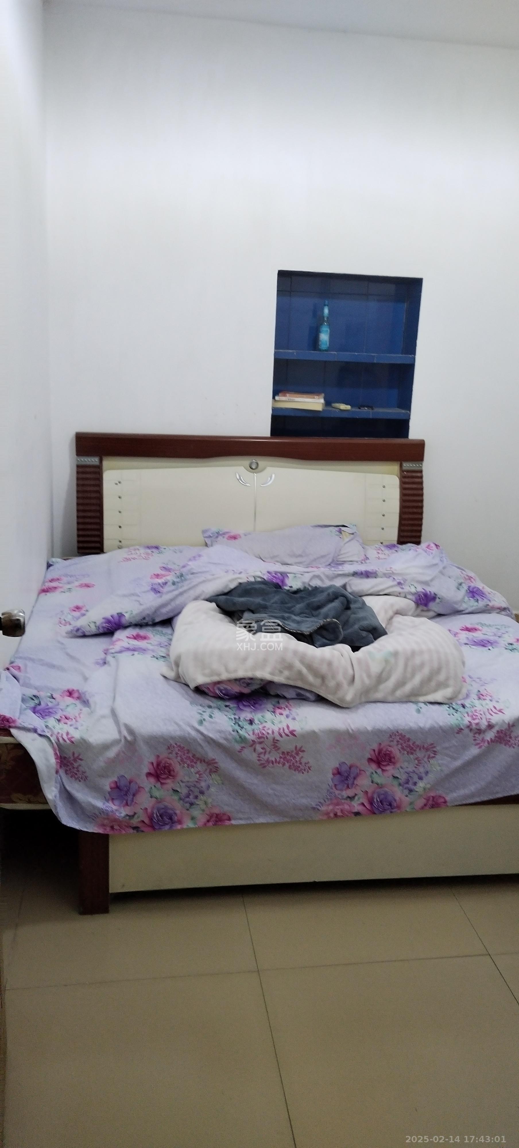 洞井商贸城  5室2厅2卫    2800.0元/月 洞井商贸城  5室2厅2卫    2800.0元/月