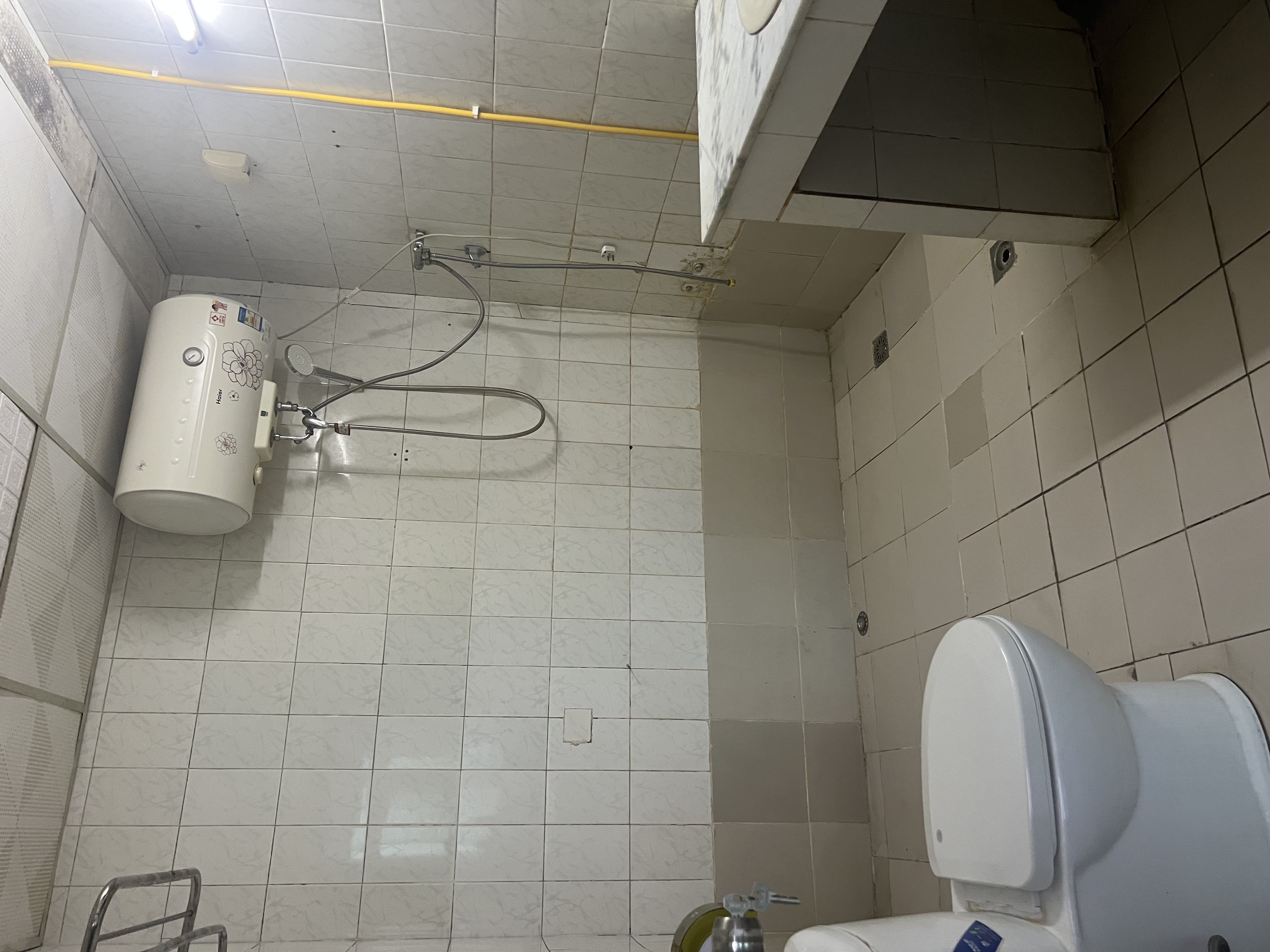 新达公寓  3室2厅2卫    2600.0元/月 新达公寓  3室2厅2卫    2600.0元/月室内图