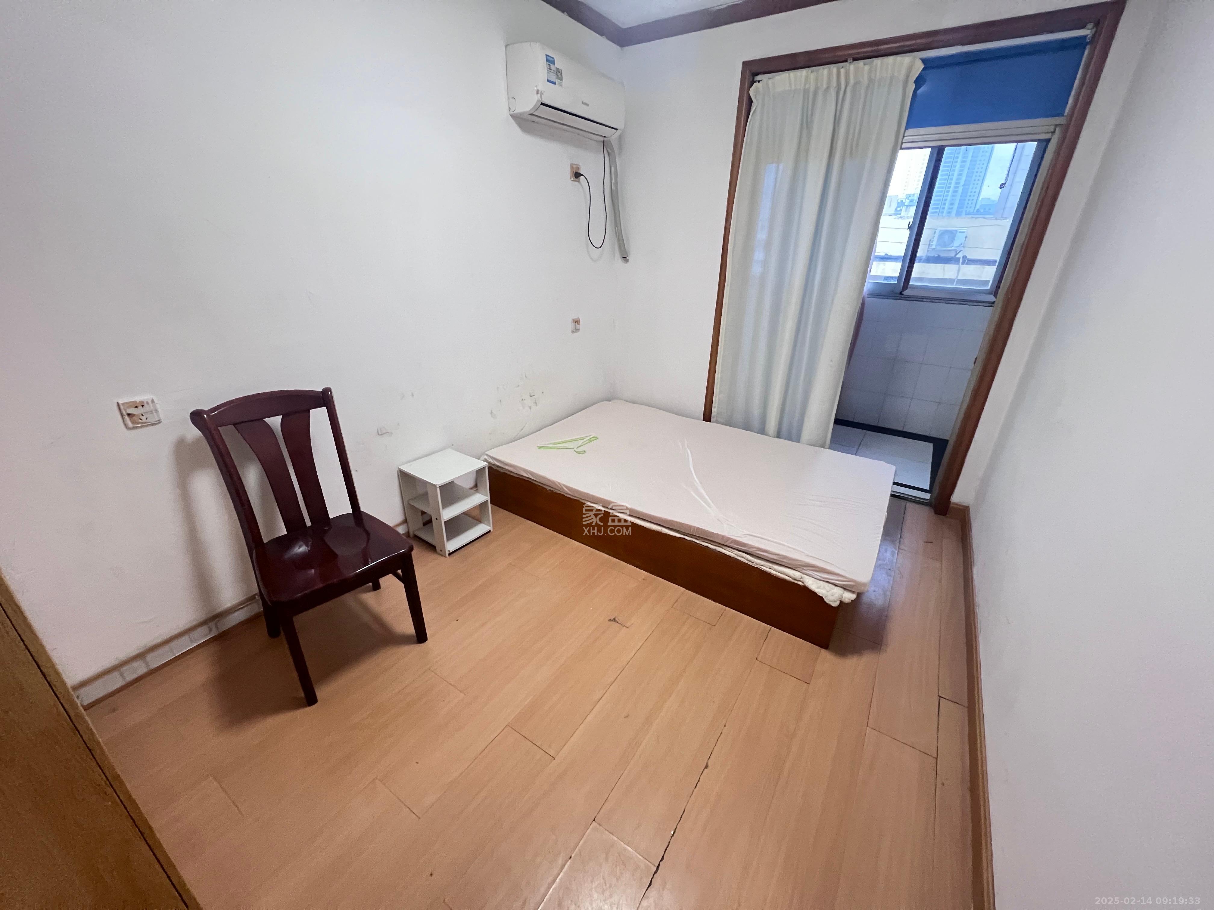 百纺大院宿舍 2室1厅1卫 950.0元/月 百纺大院宿舍 2室1厅1卫 950.0元/月室内图