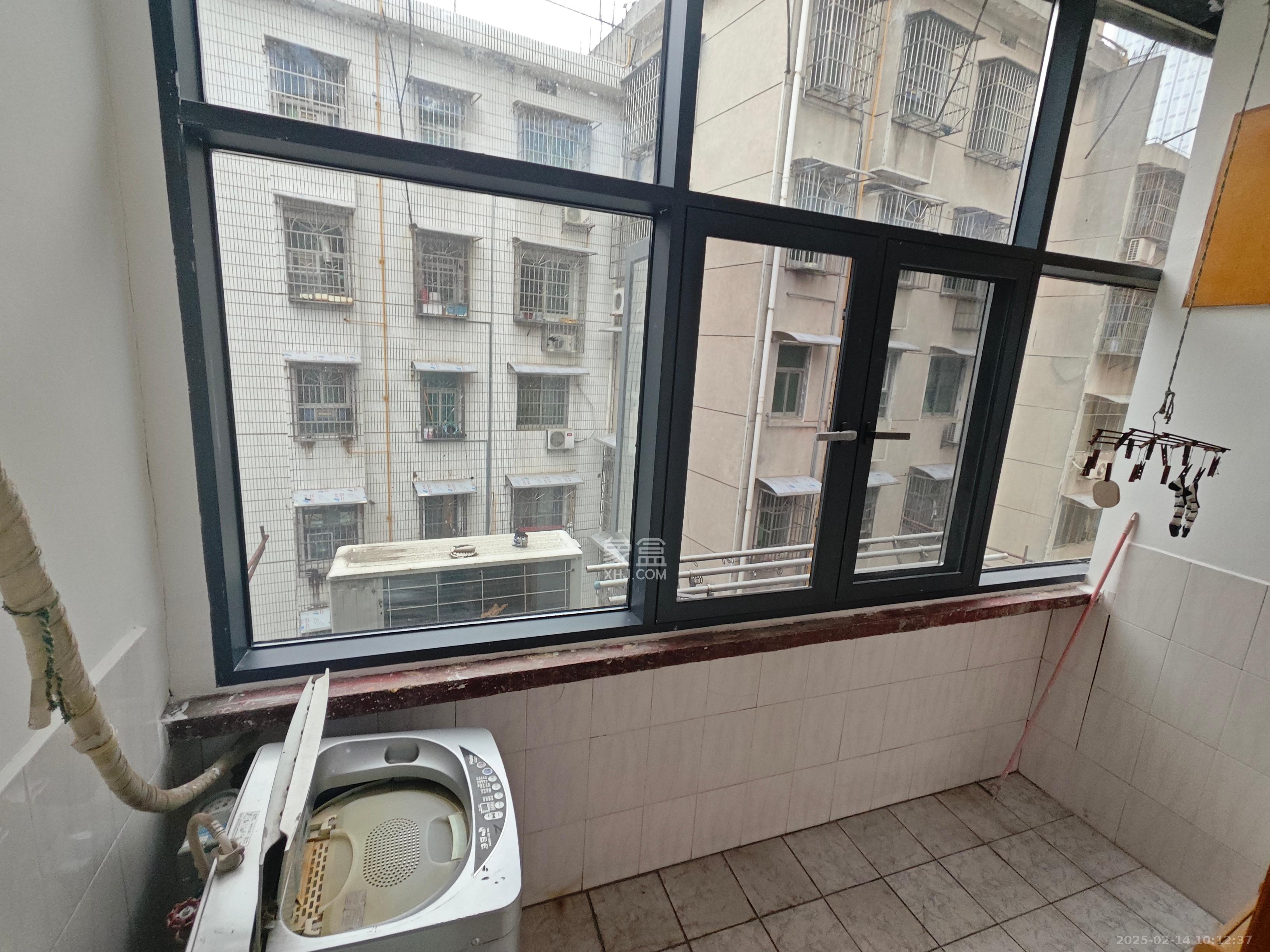 湖南省石油总公司宿舍  2室2厅1卫   2300.00元/月室内图