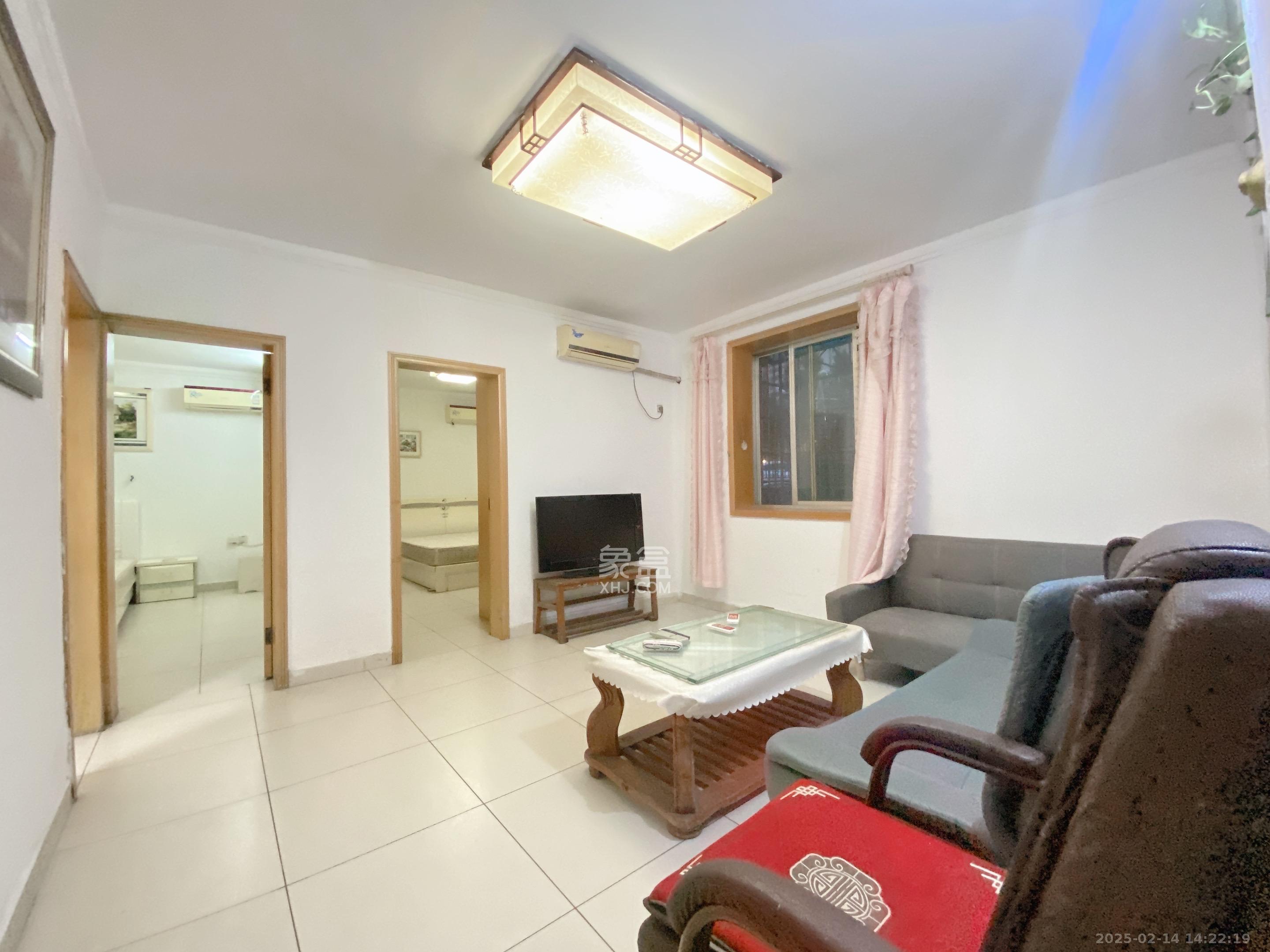 隆华金属宿舍 2室2厅1卫 2500.0元/月 隆华金属宿舍 2室2厅1卫 2500.0元/月室内图