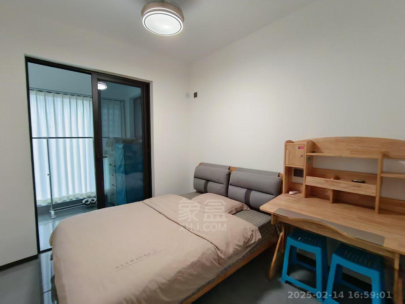 中海学府里 3室2厅1卫 1800.0元/月 中海学府里 3室2厅1卫 1800.0元/月室内图